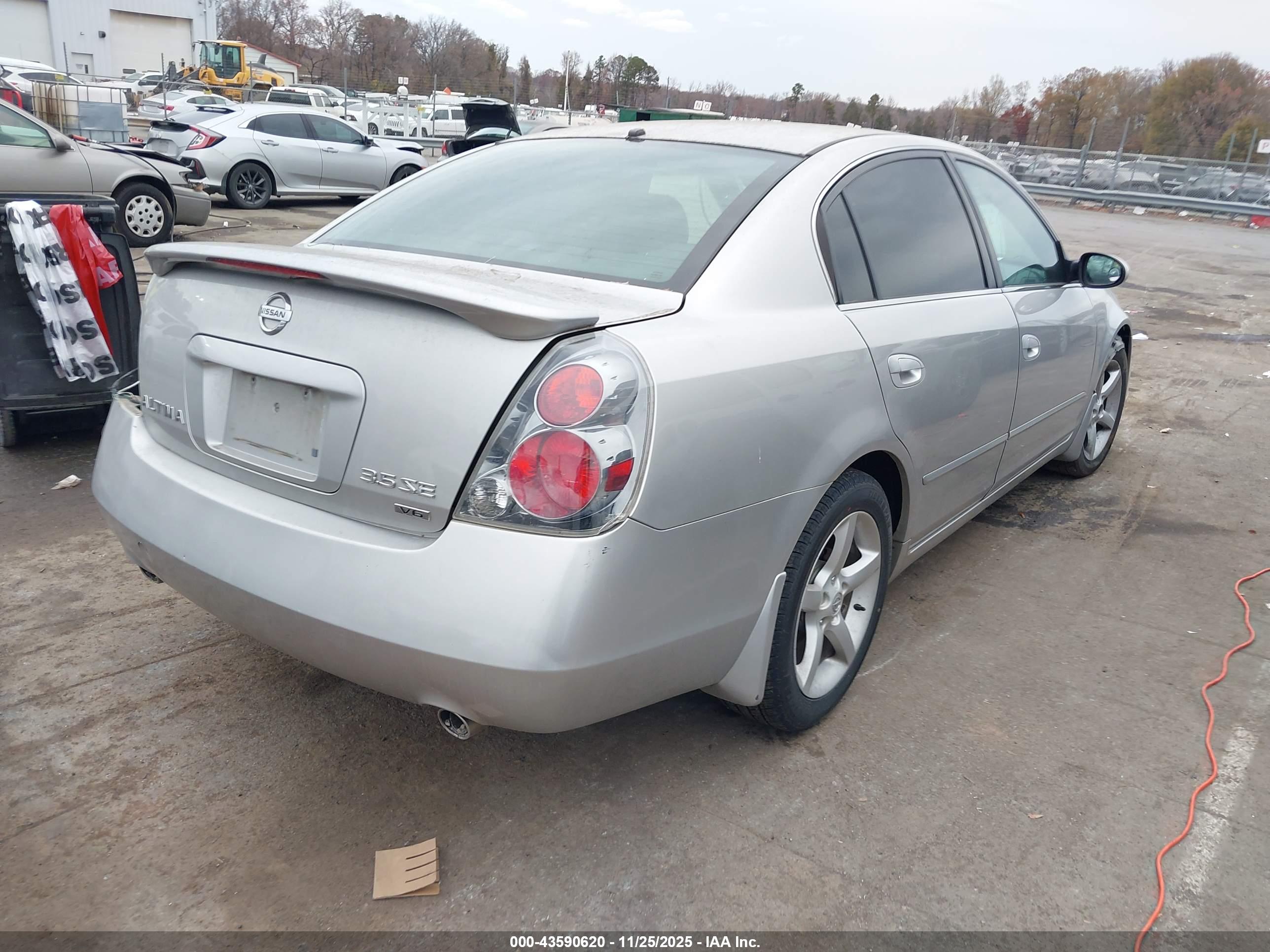 NISSAN ALTIMA image 4