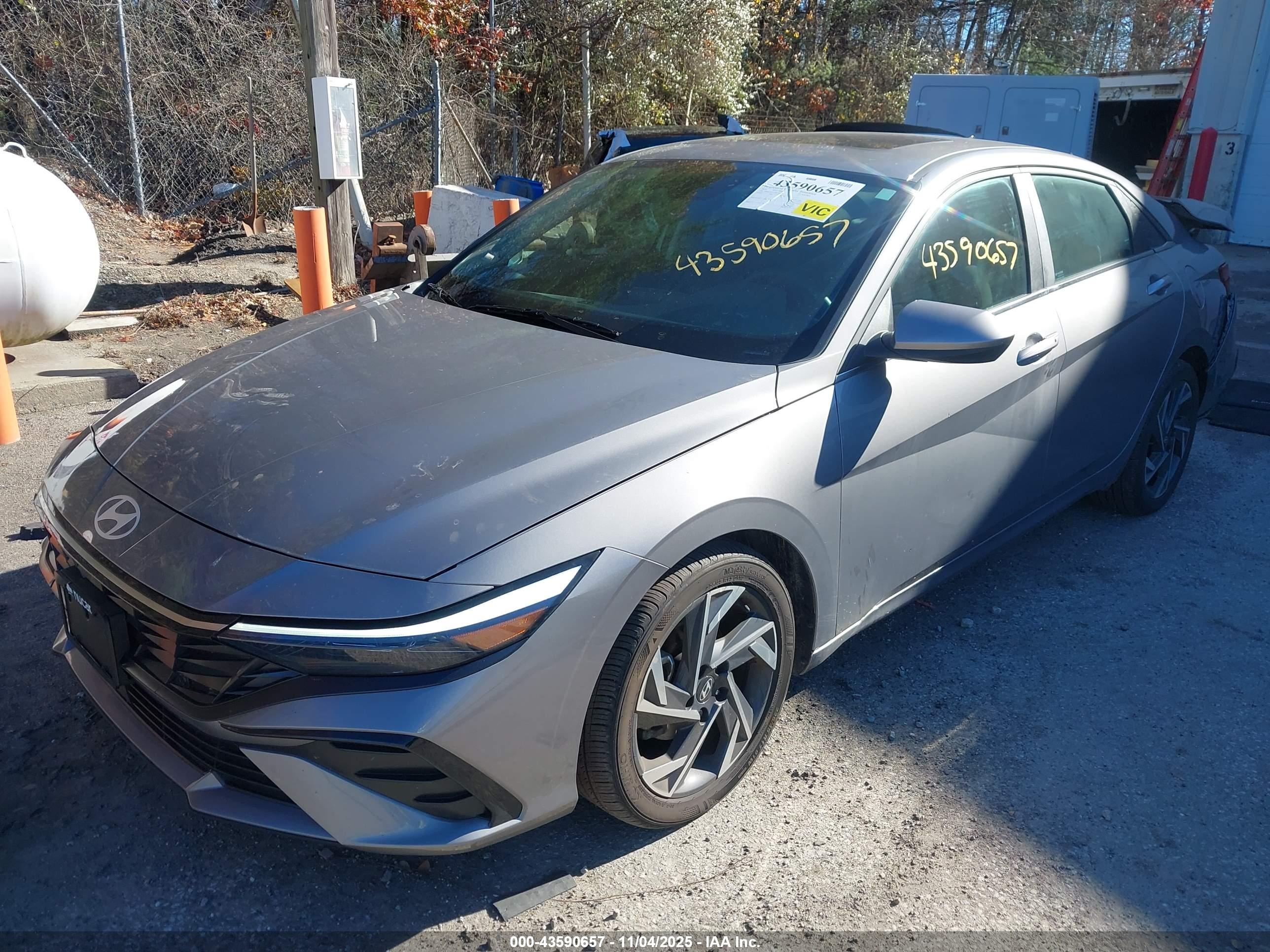 HYUNDAI ELANTRA image 2