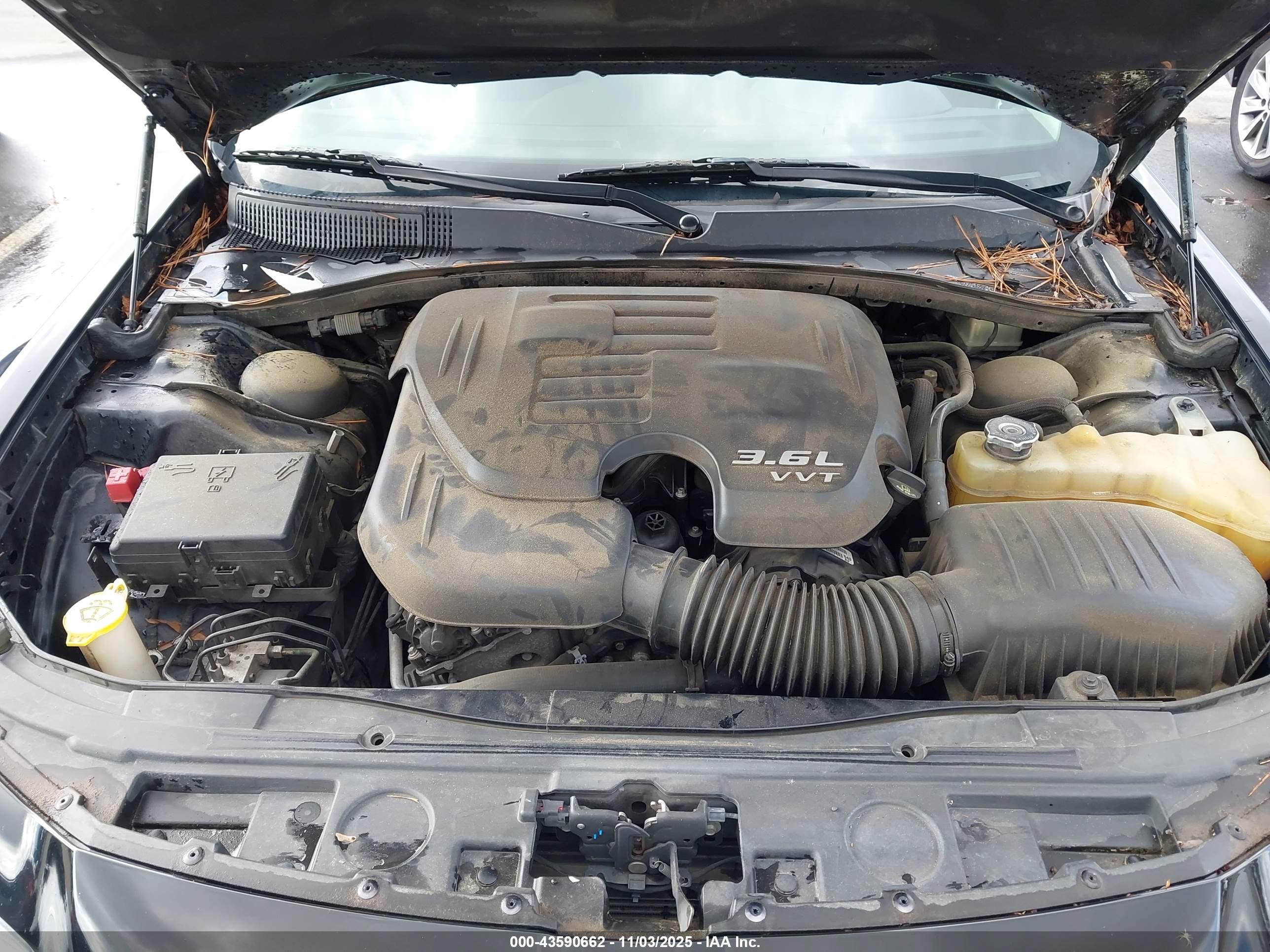 CHRYSLER 300C image 10