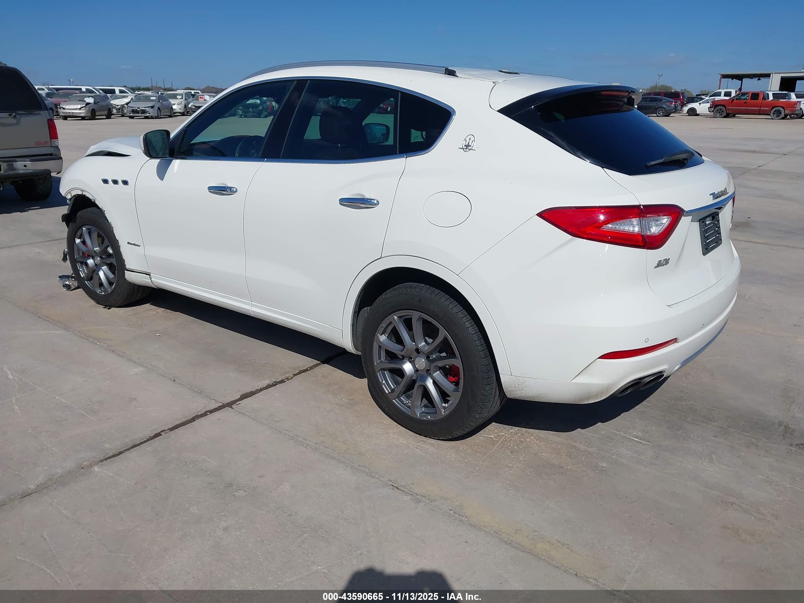 MASERATI LEVANTE image 3