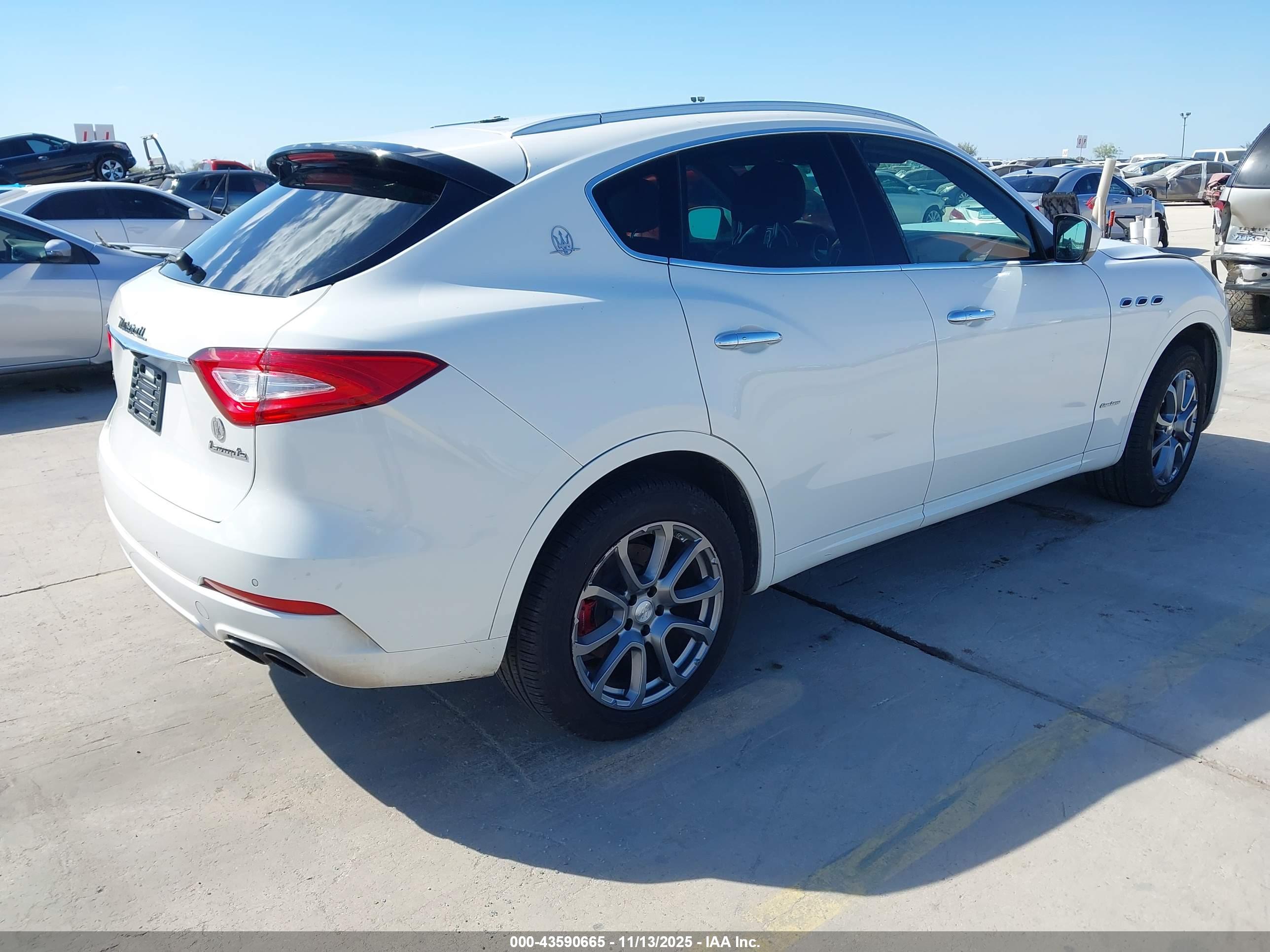 MASERATI LEVANTE image 4