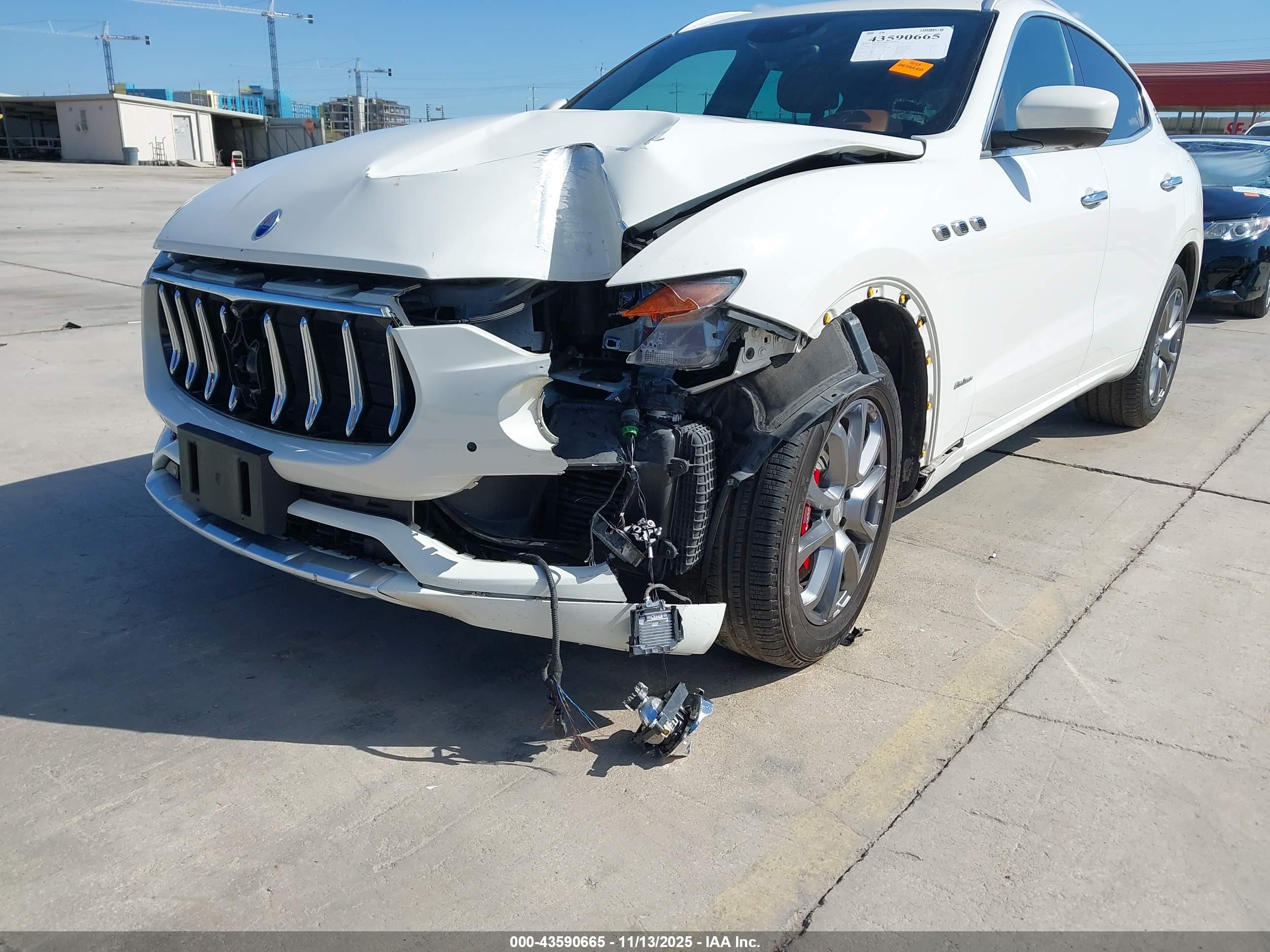 MASERATI LEVANTE image 6
