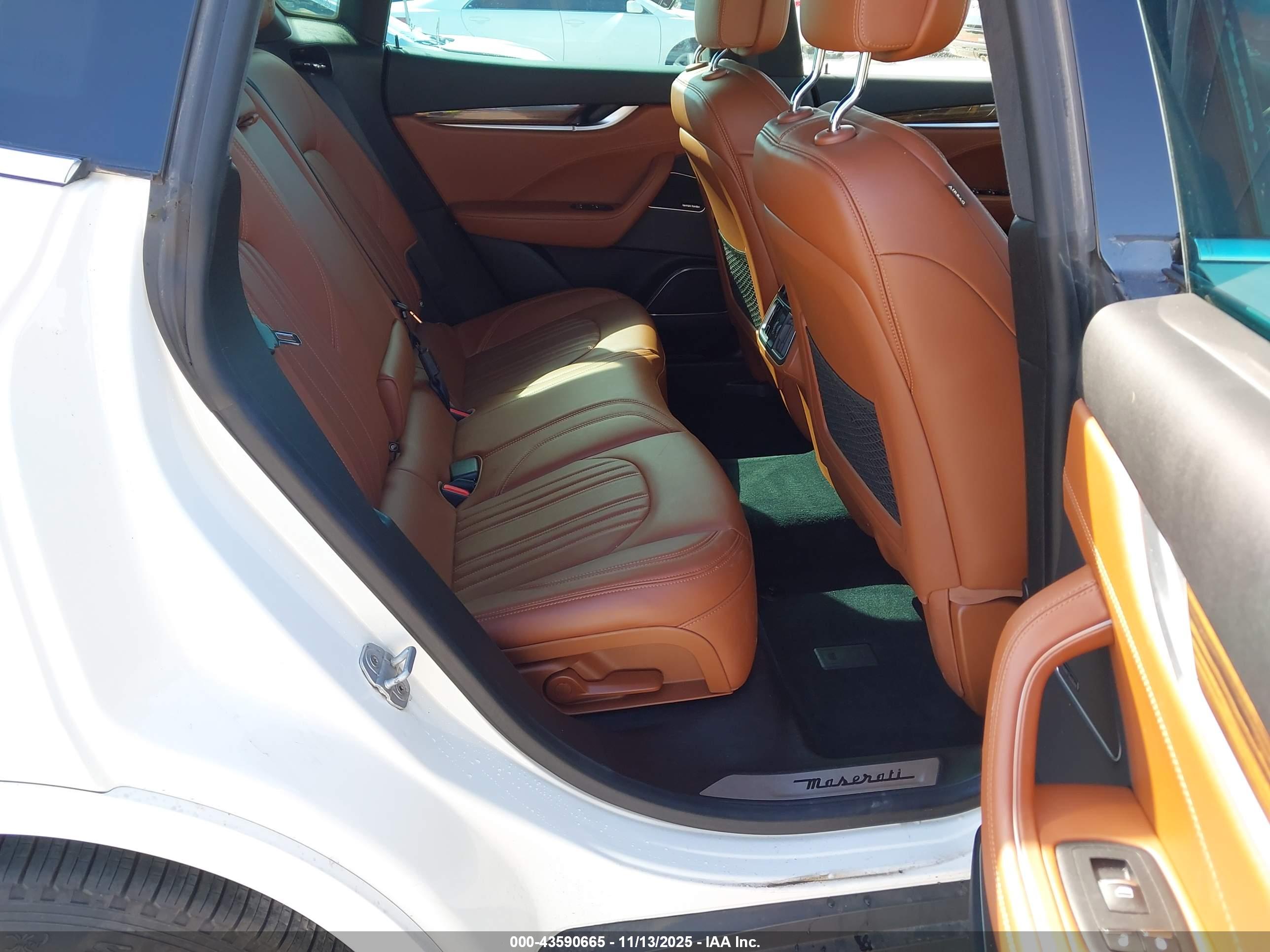 MASERATI LEVANTE image 8