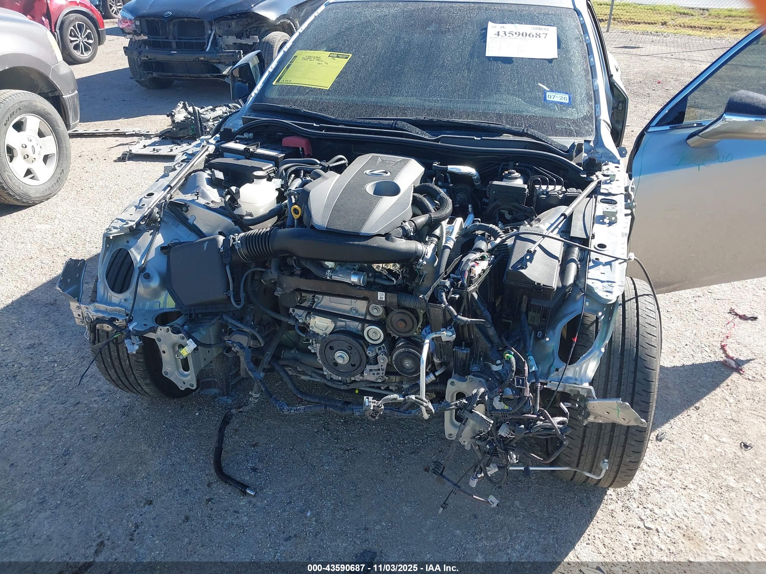 LEXUS IS image 6