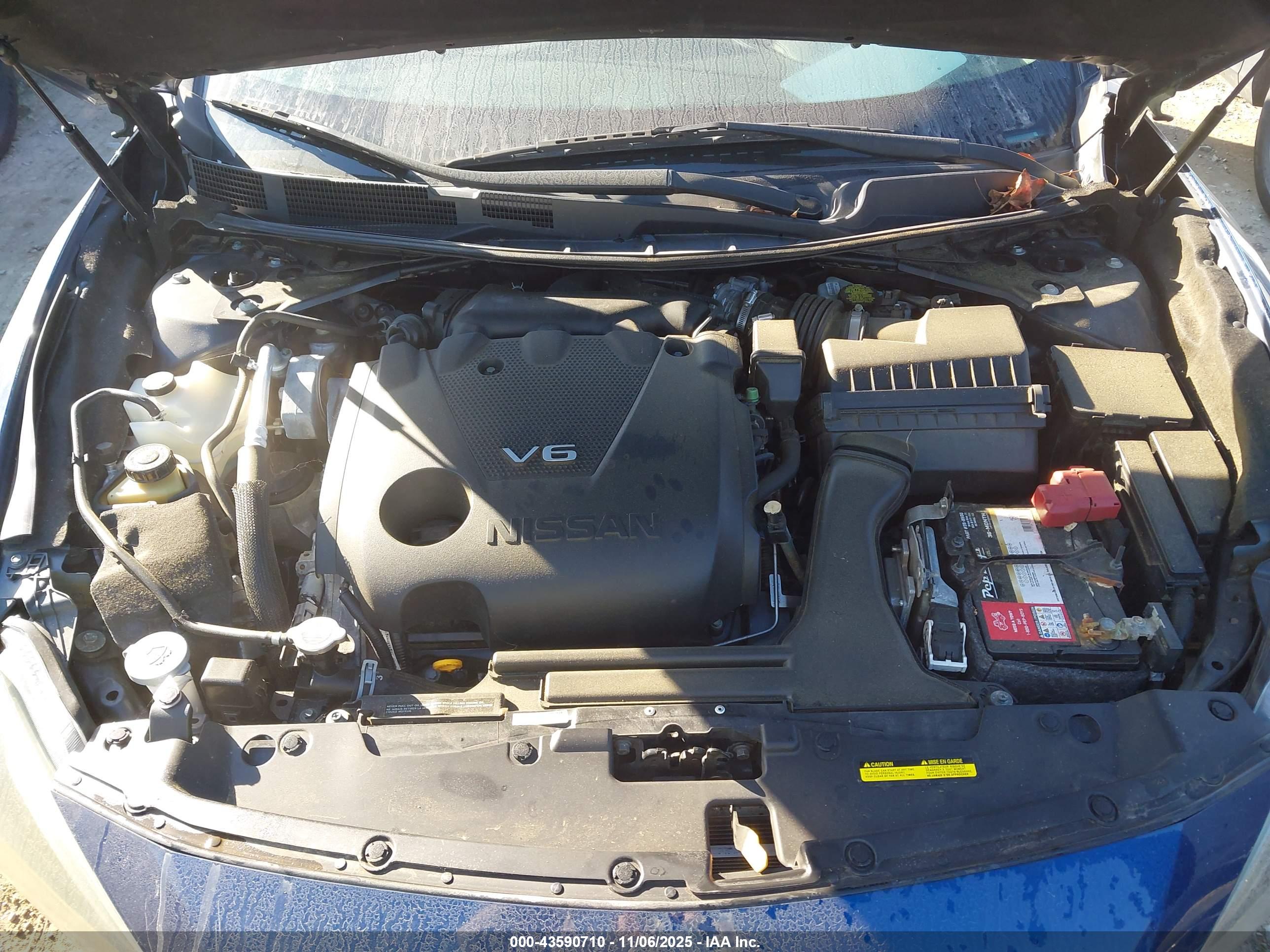 NISSAN MAXIMA image 10