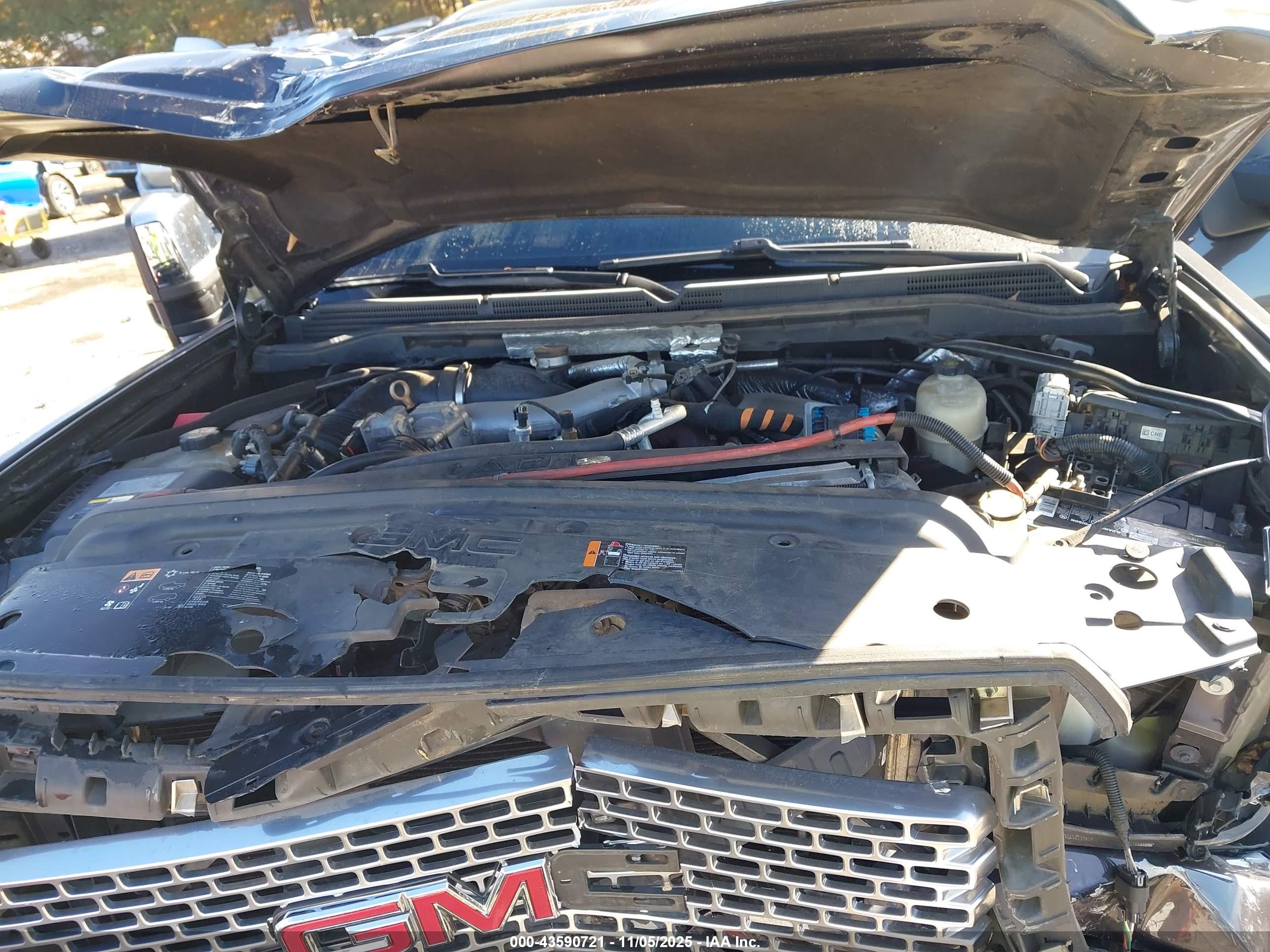 GMC SIERRA image 10