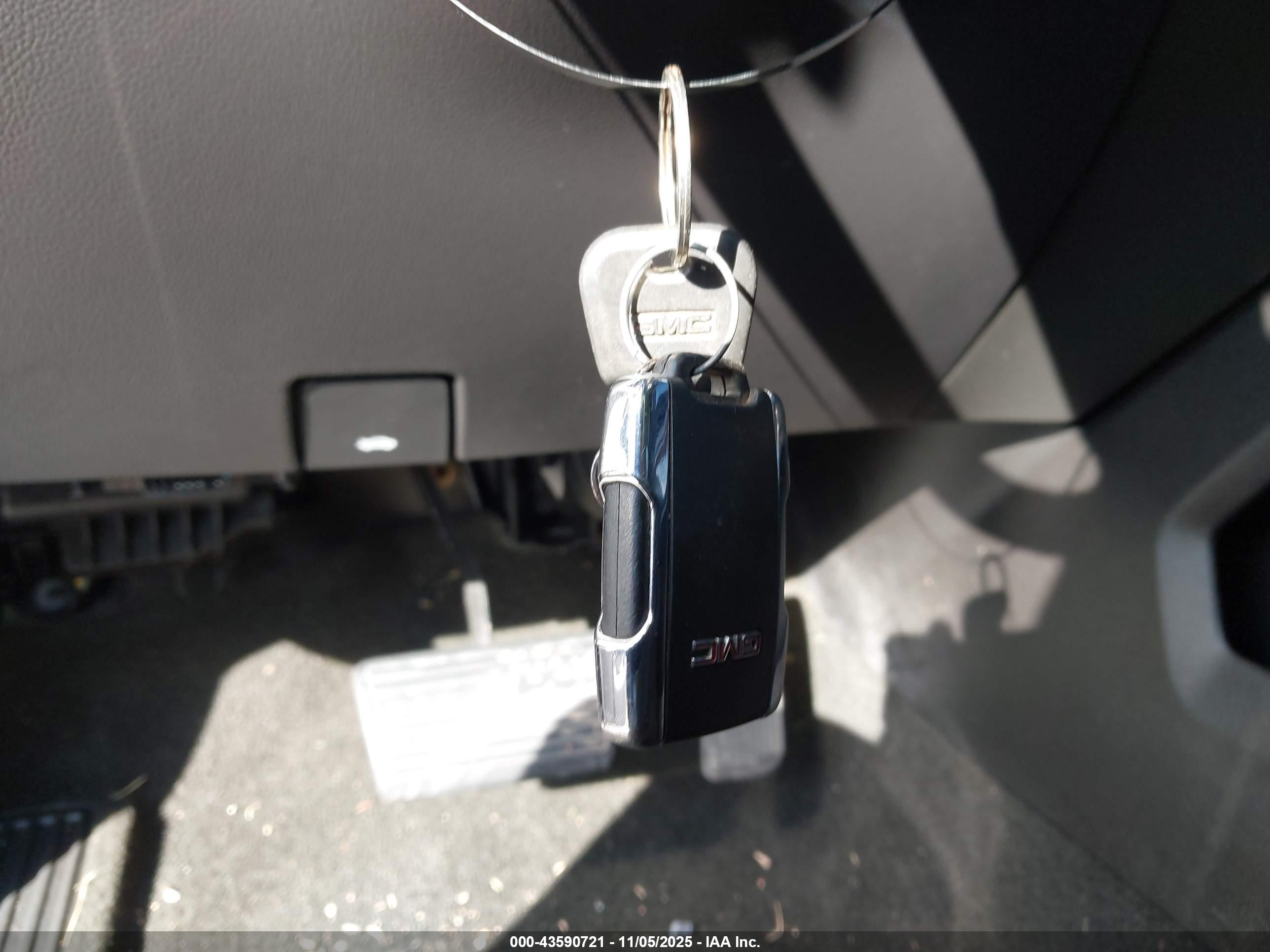 GMC SIERRA image 11
