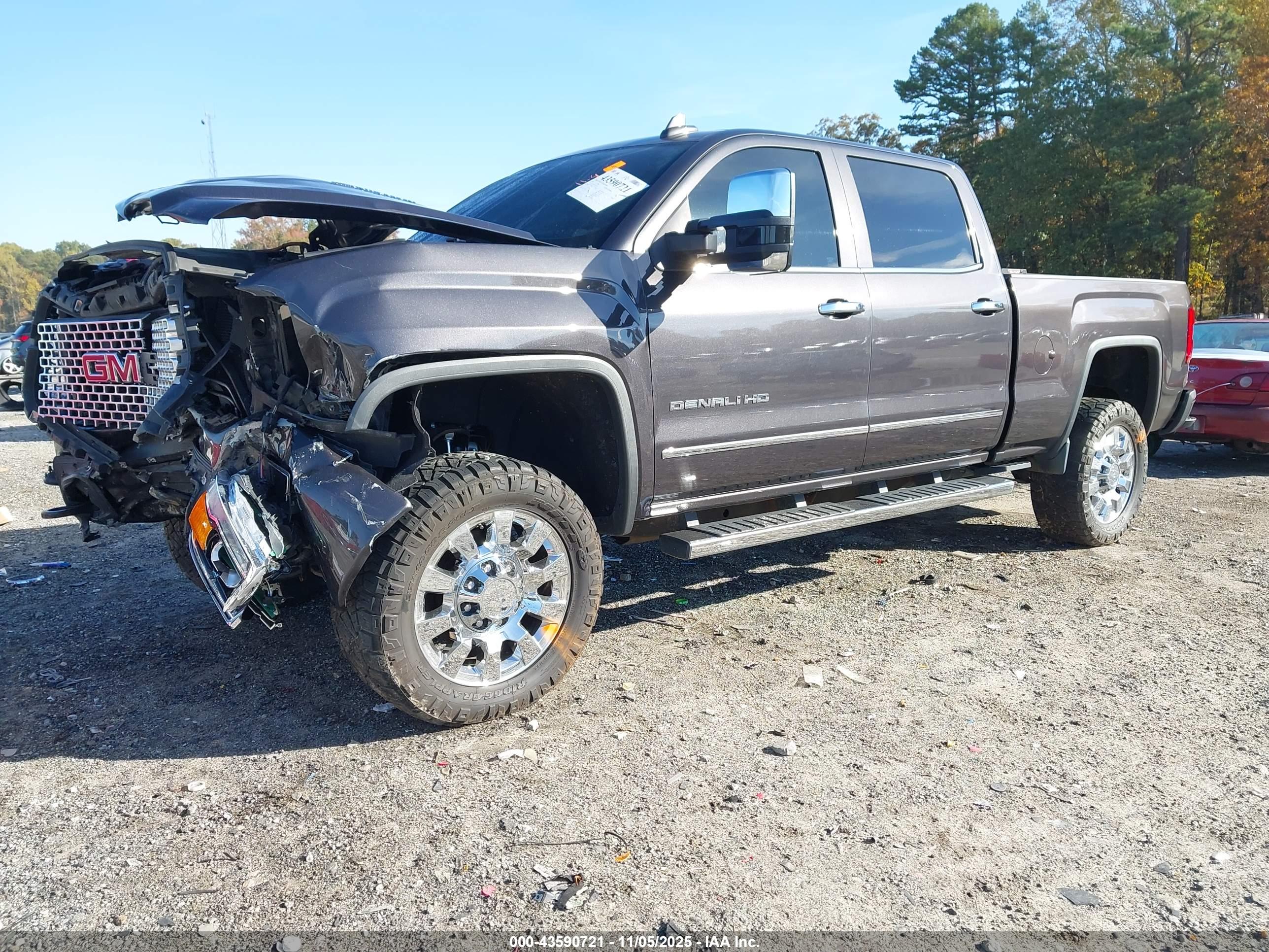 GMC SIERRA image 2