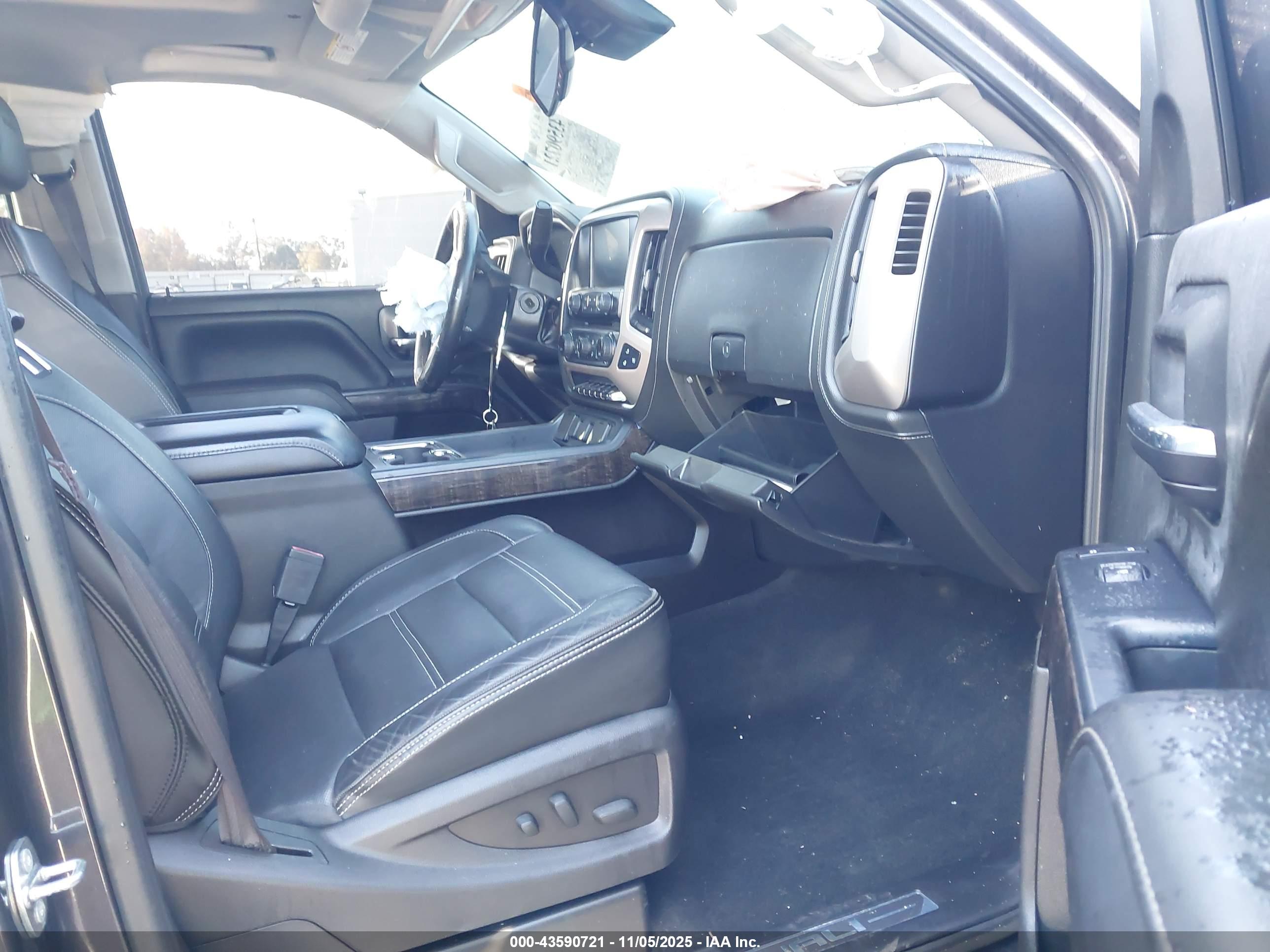 GMC SIERRA image 5