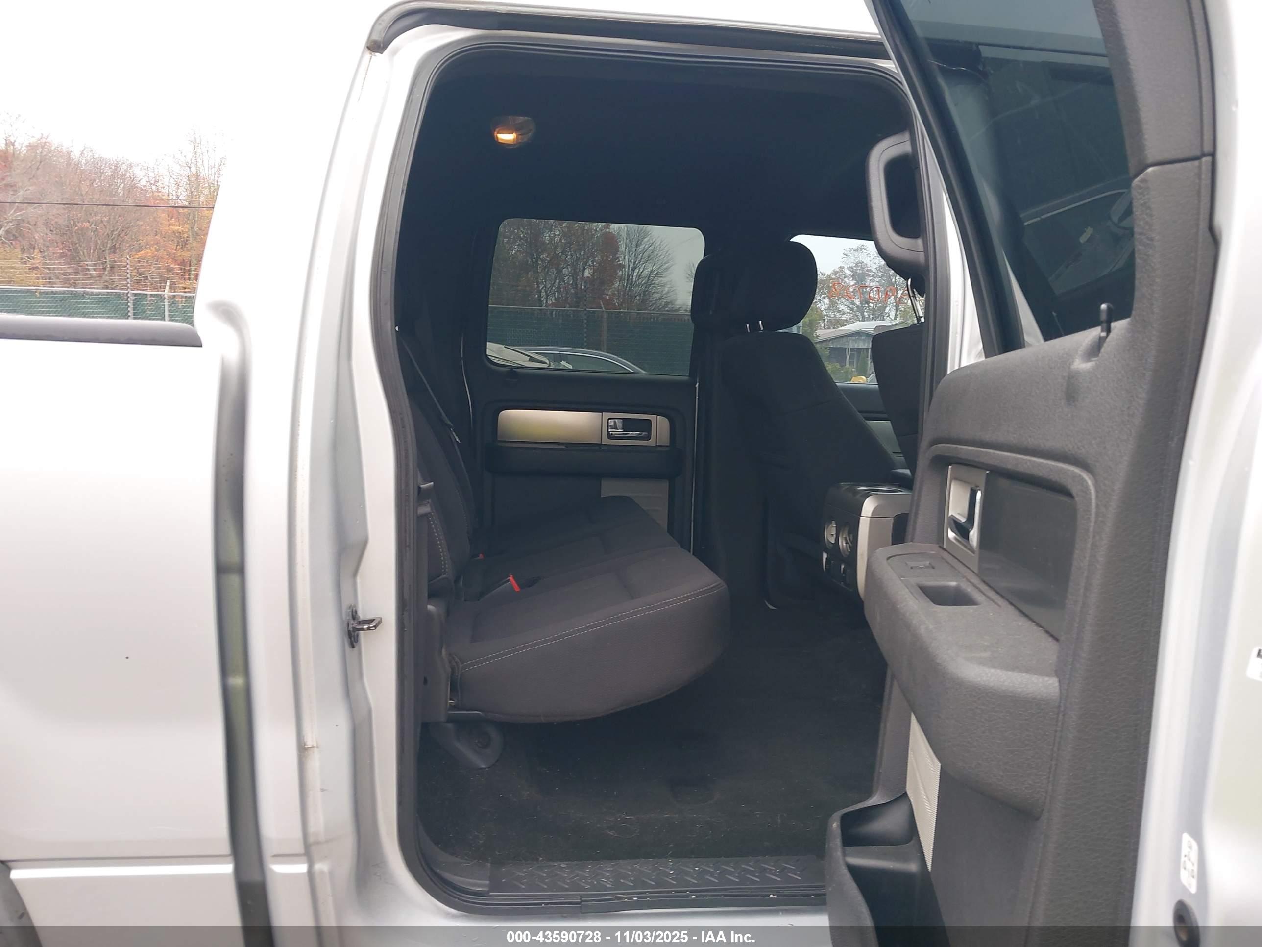 FORD F-150 image 8
