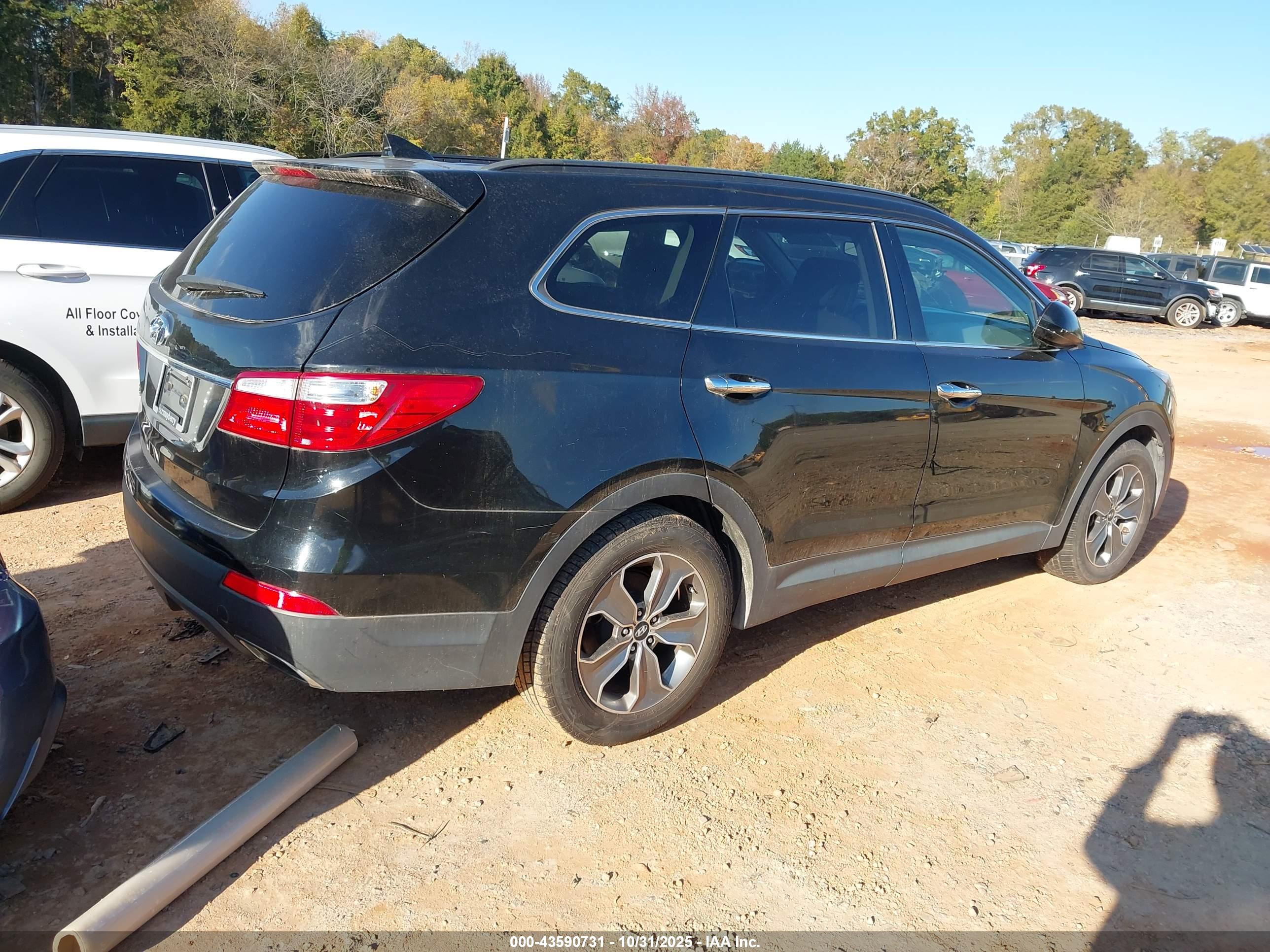 HYUNDAI SANTA image 4