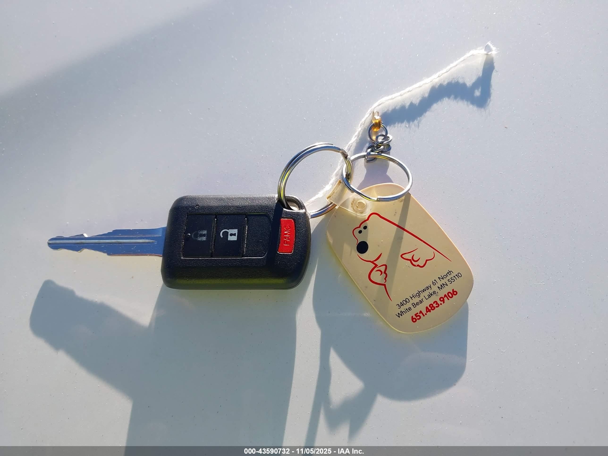 MITSUBISHI OUTLANDER image 11