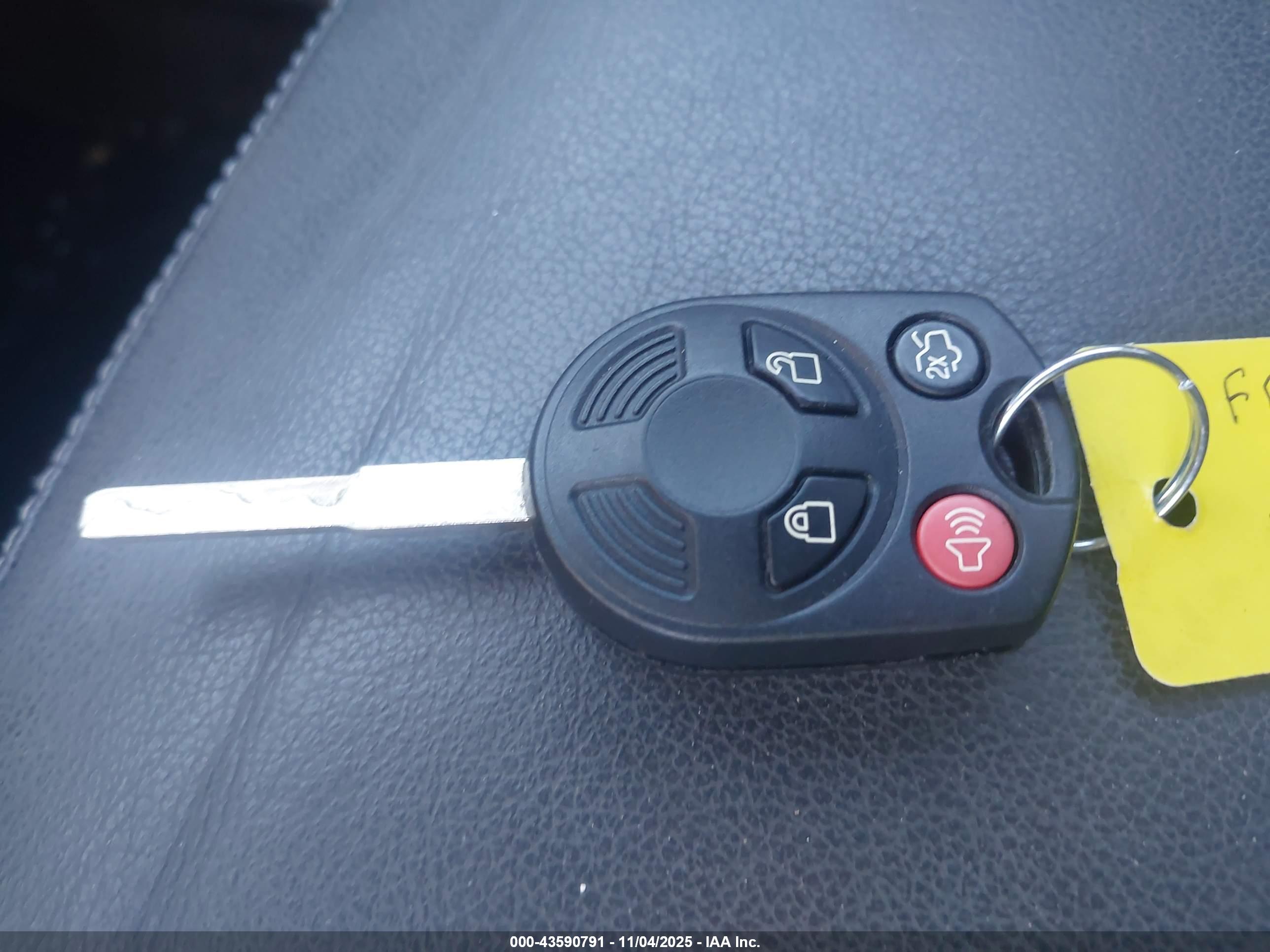 FORD ESCAPE image 11