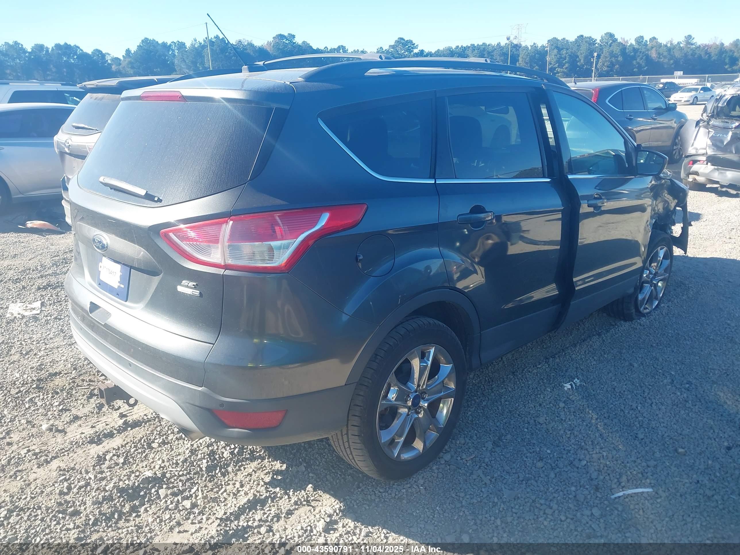 FORD ESCAPE image 4