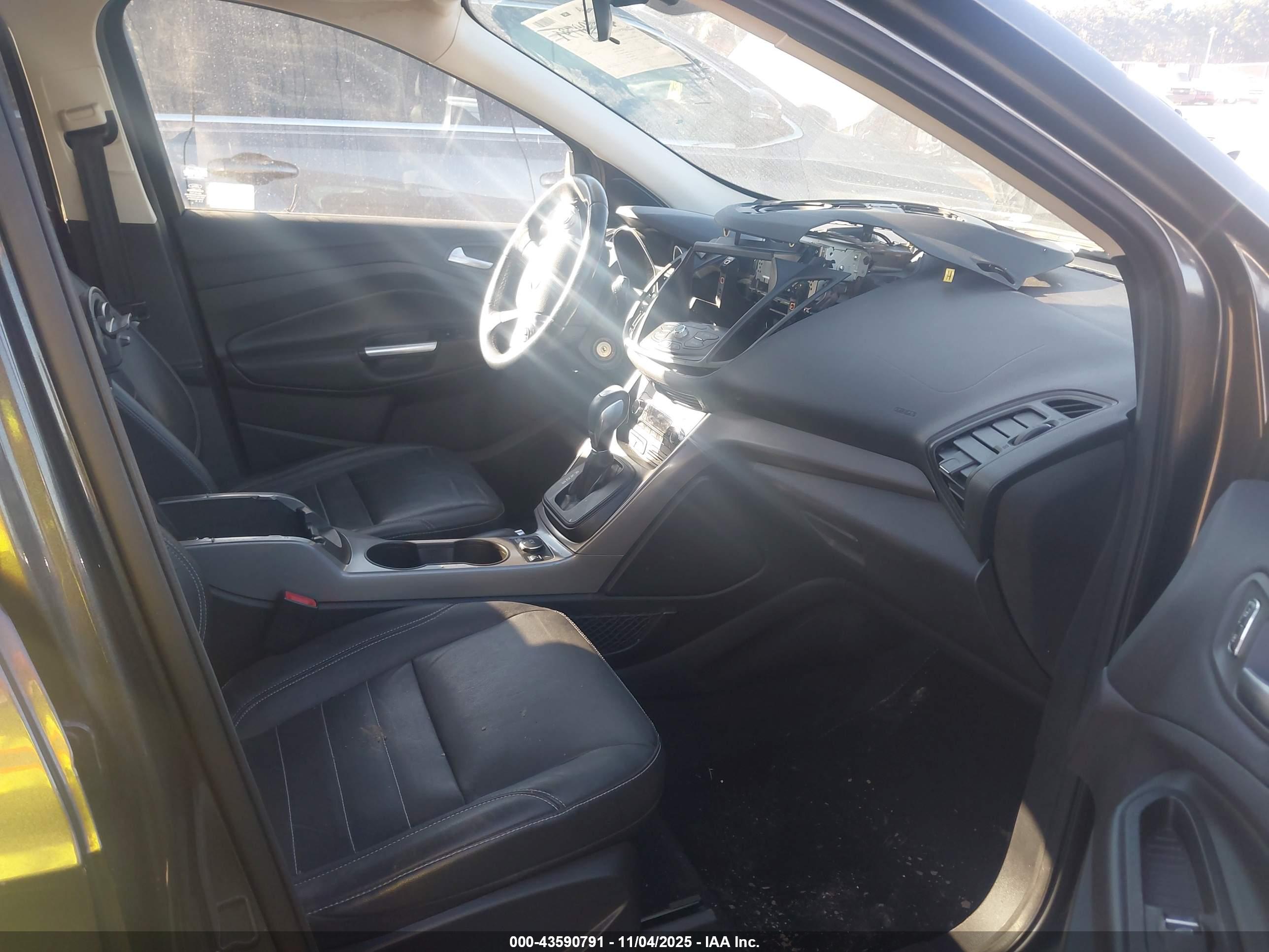 FORD ESCAPE image 5