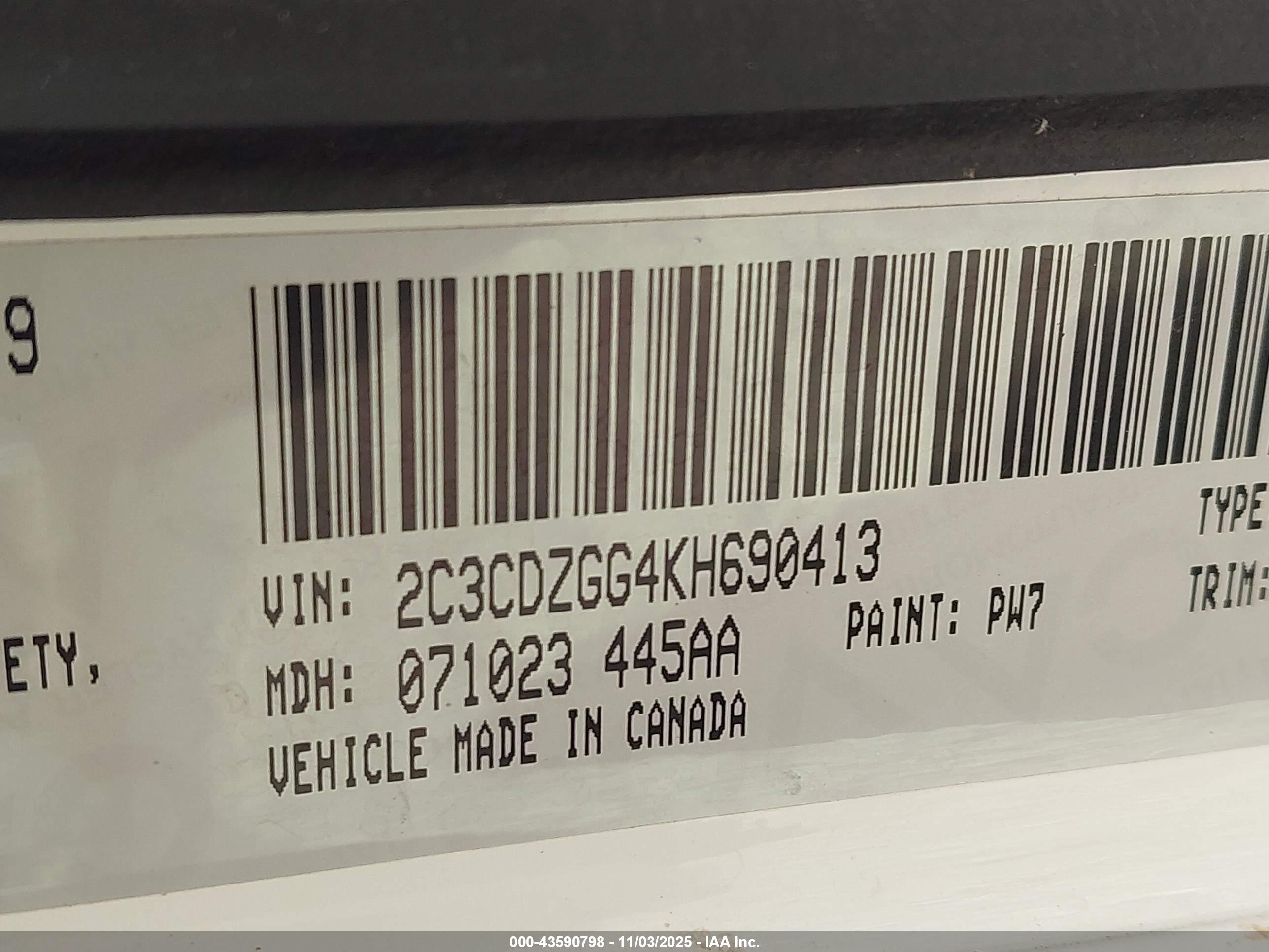 DODGE CHALLENGER image 9