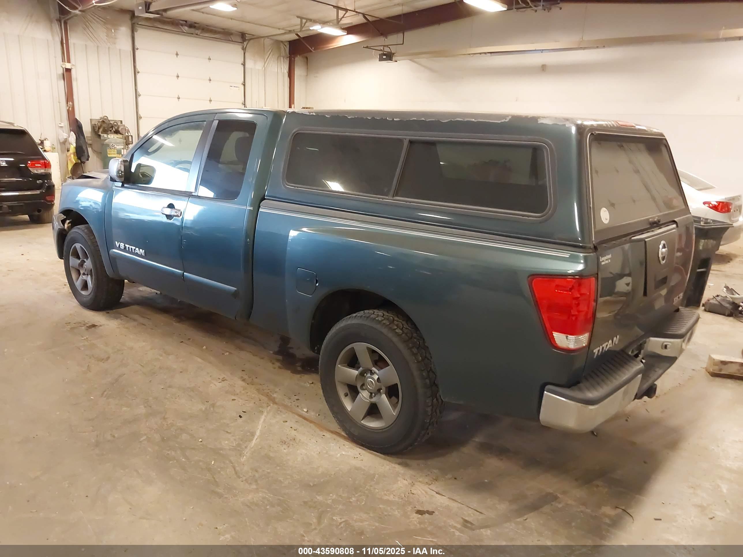 NISSAN TITAN image 3