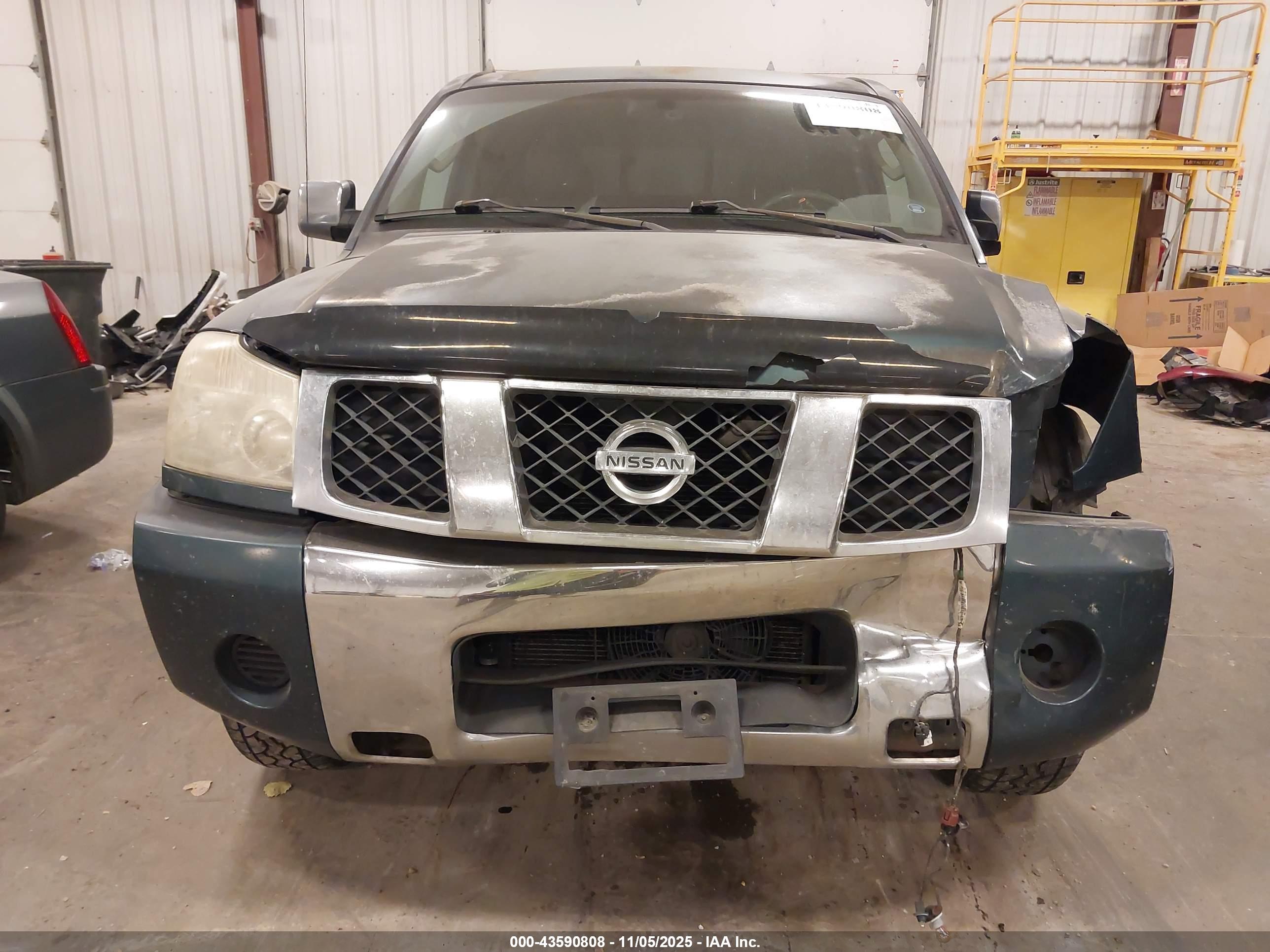 NISSAN TITAN image 6