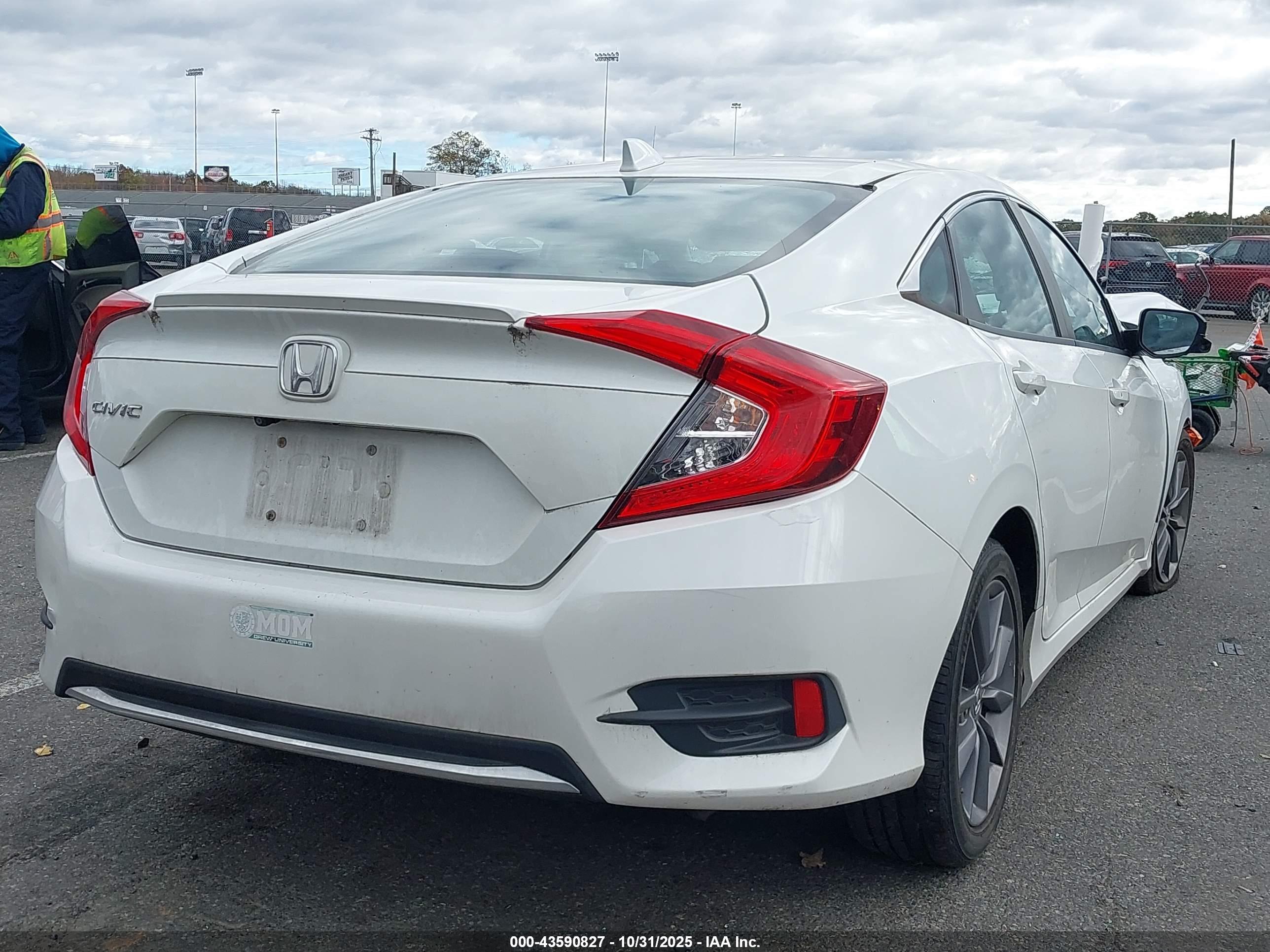HONDA CIVIC image 4