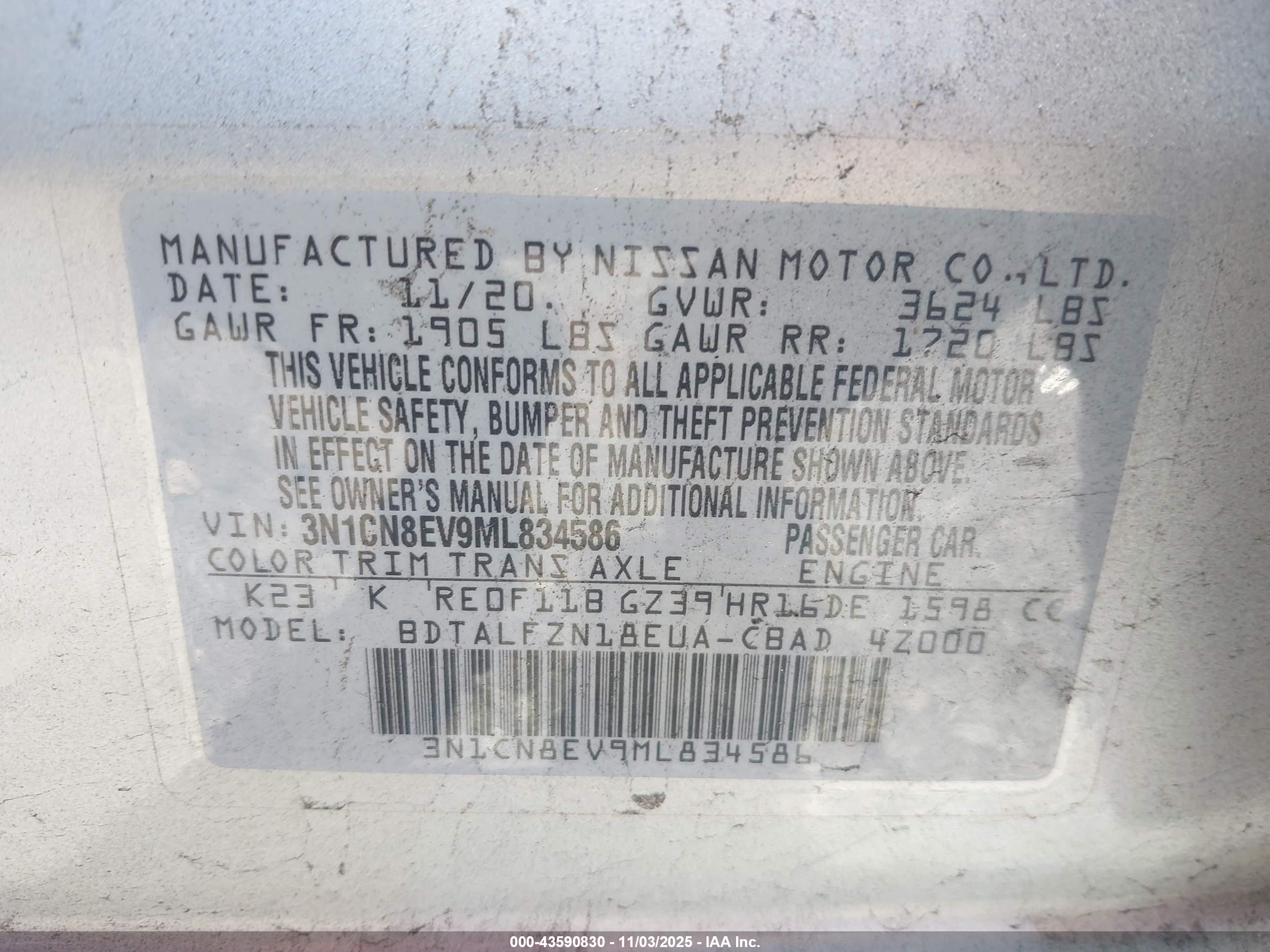 NISSAN VERSA image 9