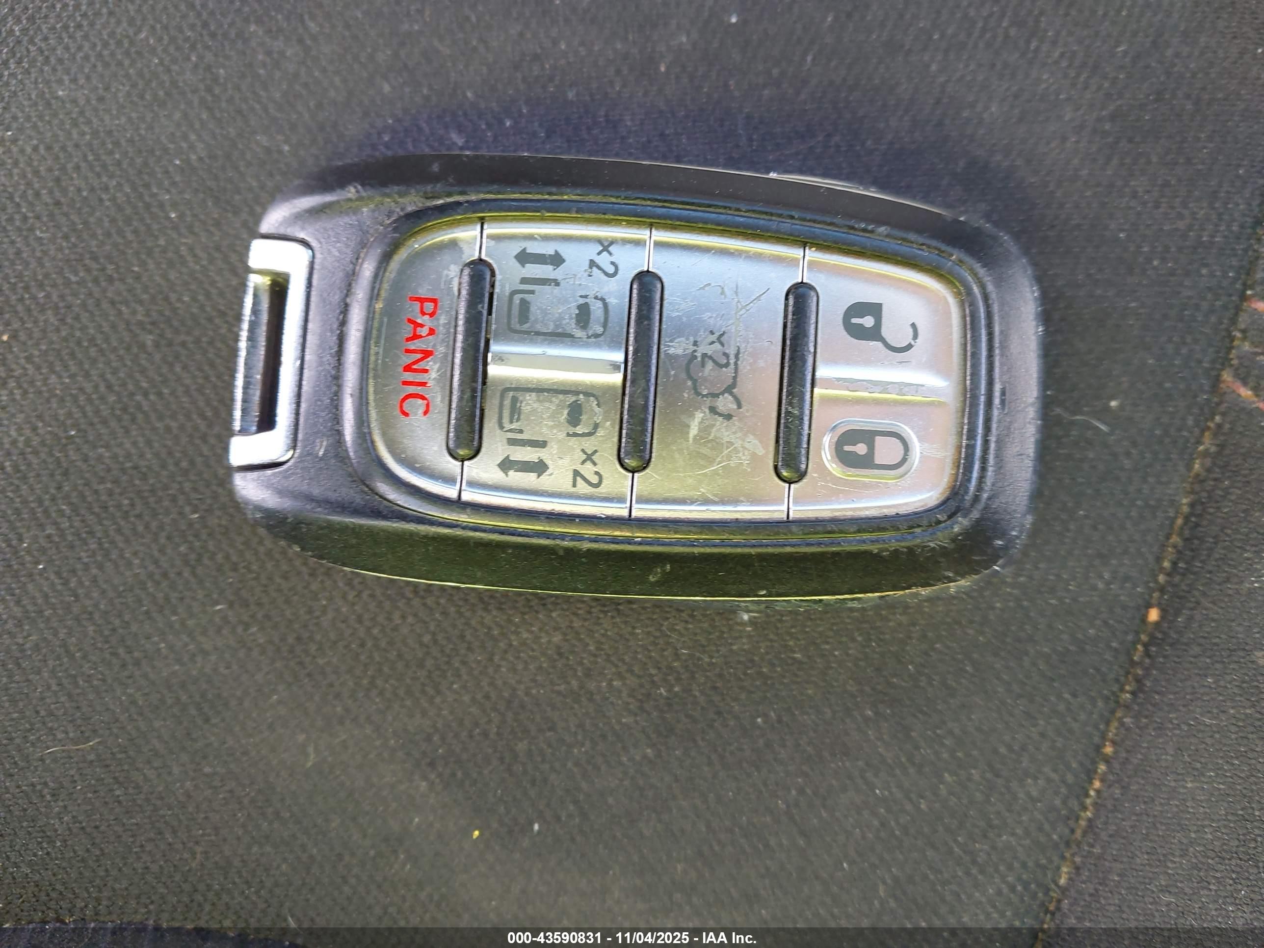 CHRYSLER PACIFICA image 11