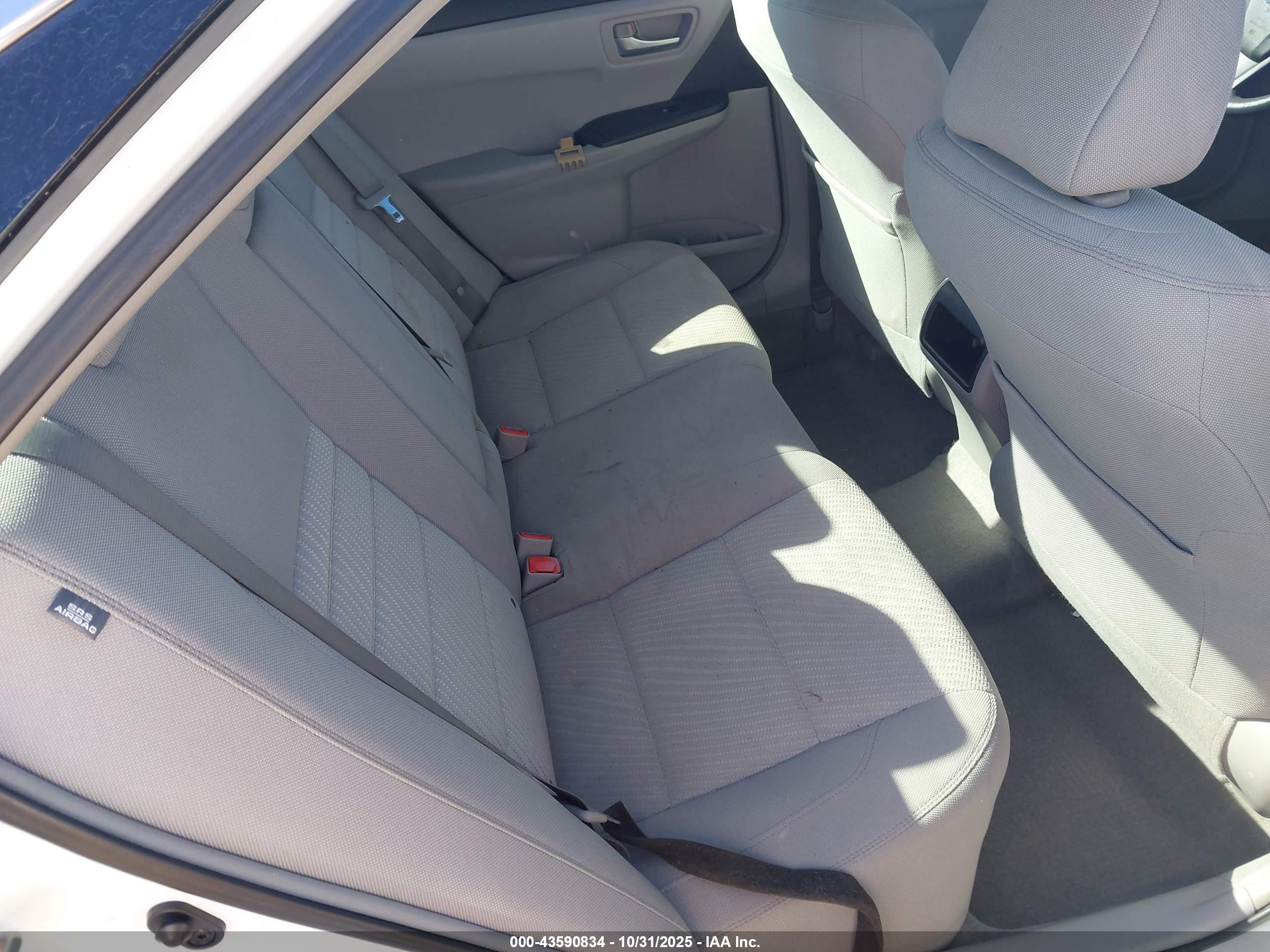 TOYOTA CAMRY image 8
