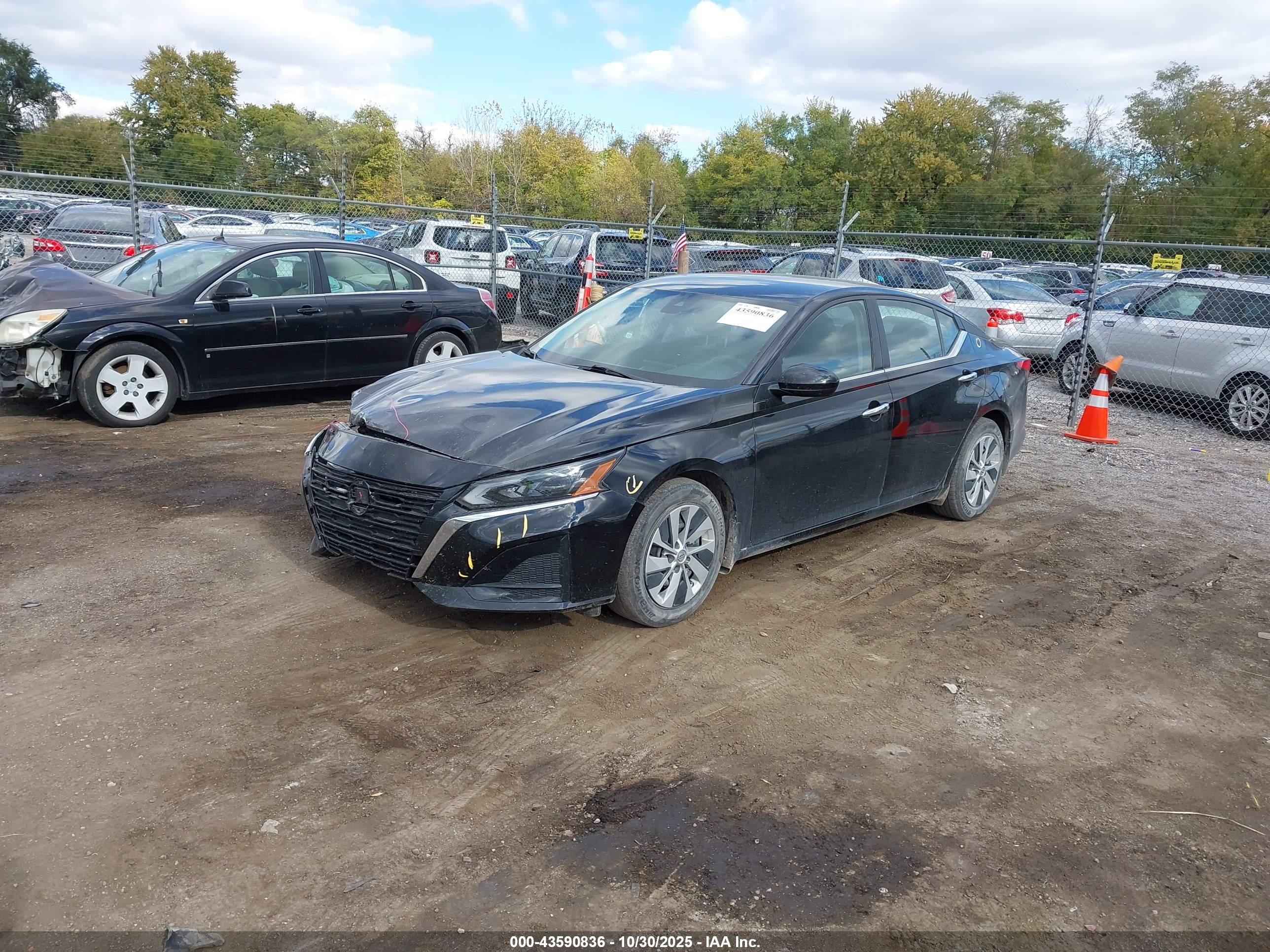 NISSAN ALTIMA image 2