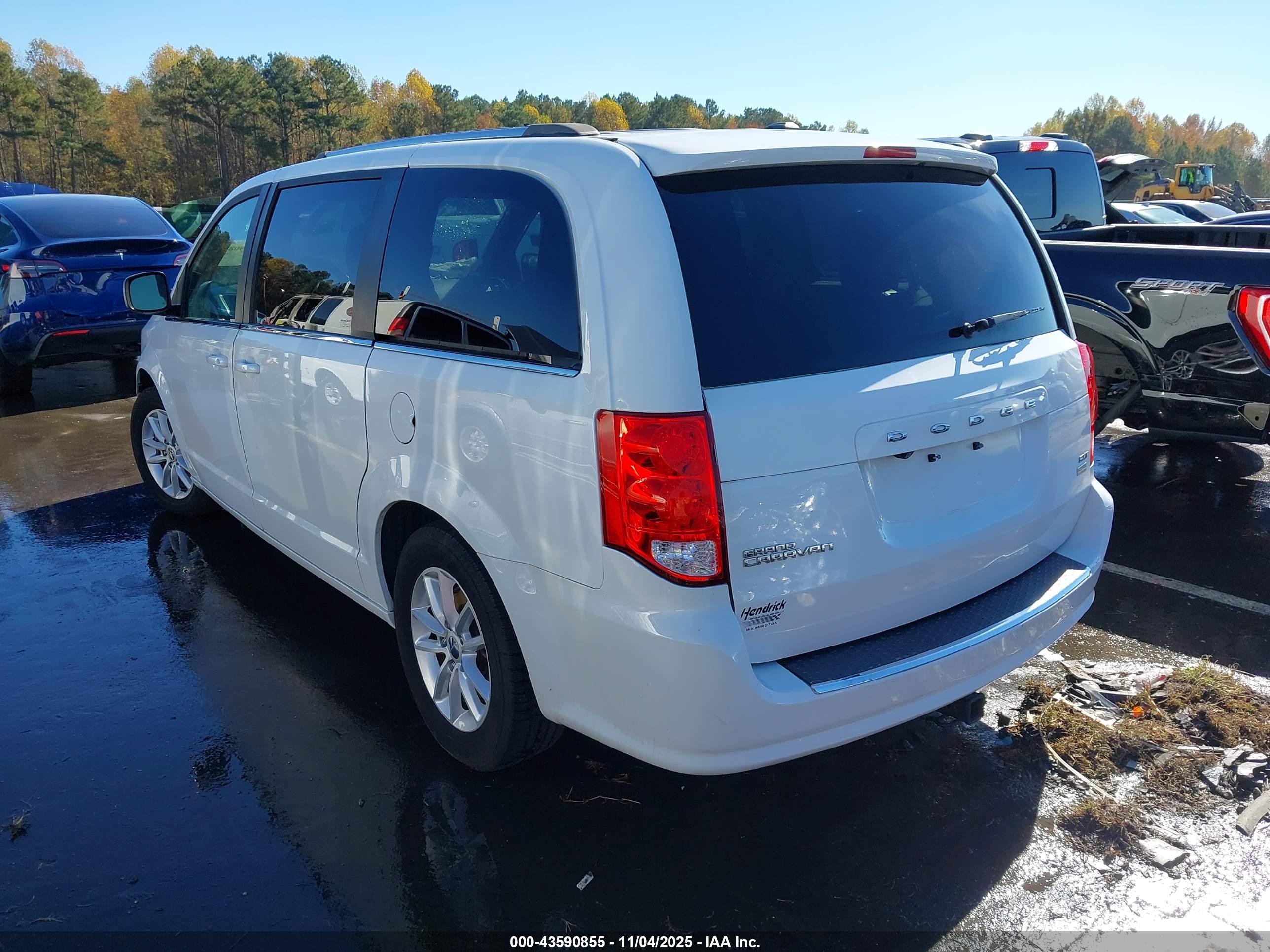 DODGE GRAND image 3