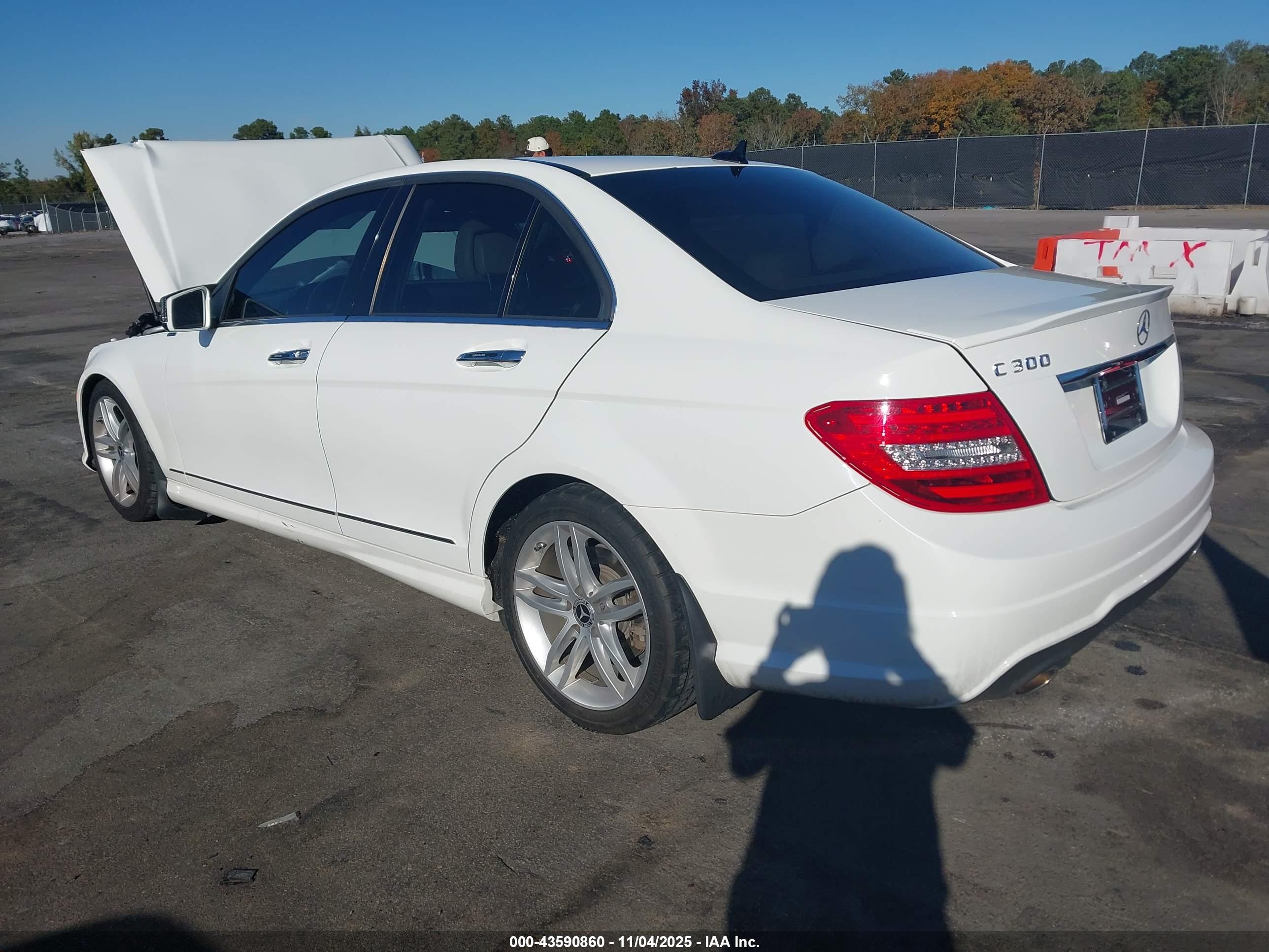 MERCEDES-BENZ C image 3