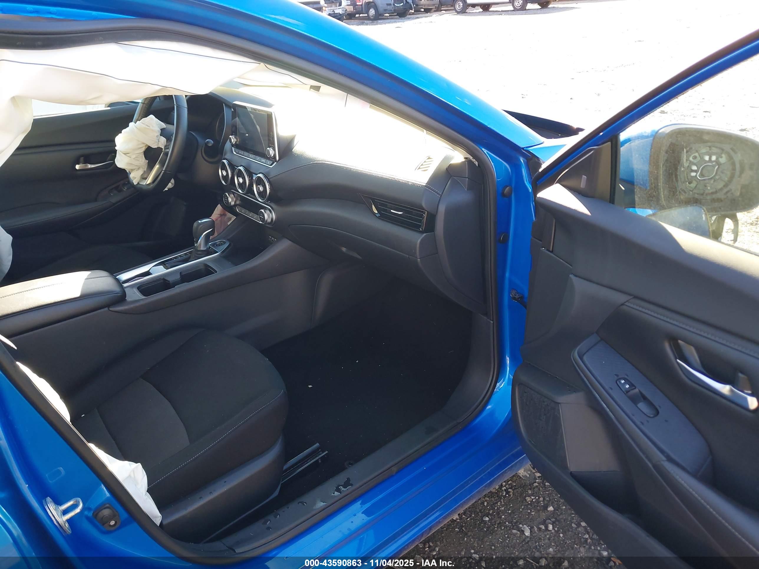 NISSAN SENTRA image 5