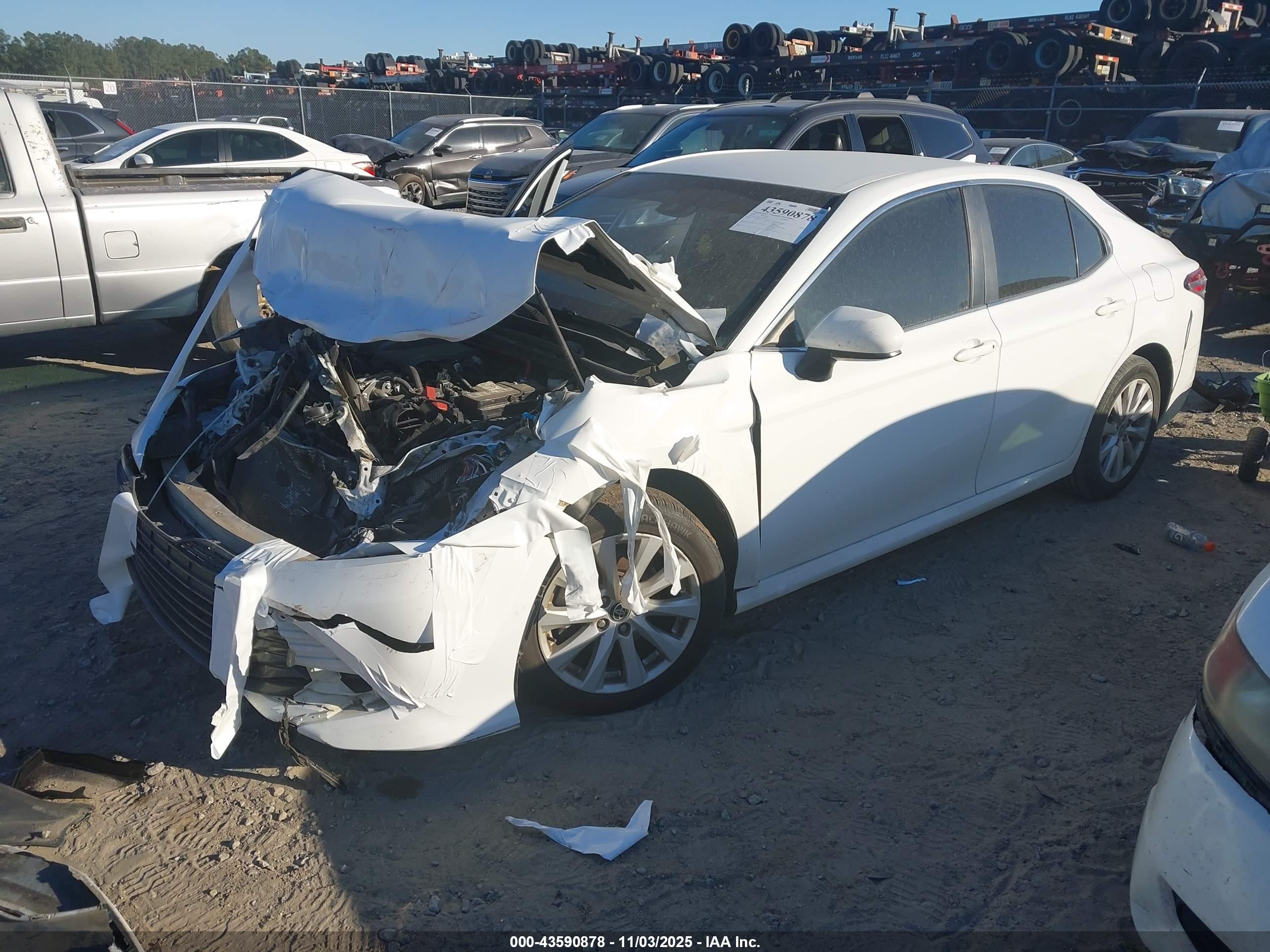 TOYOTA CAMRY image 2