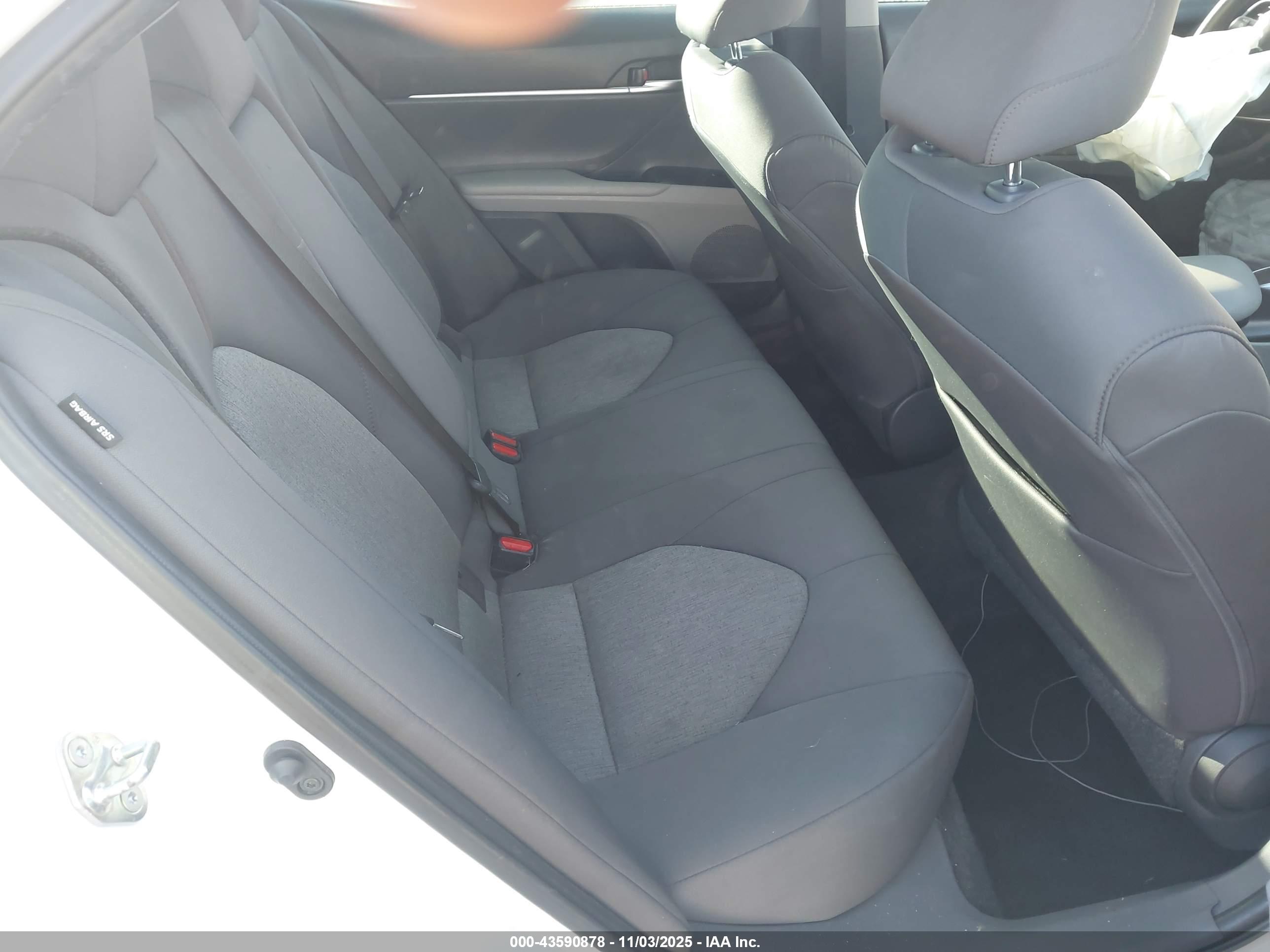 TOYOTA CAMRY image 8