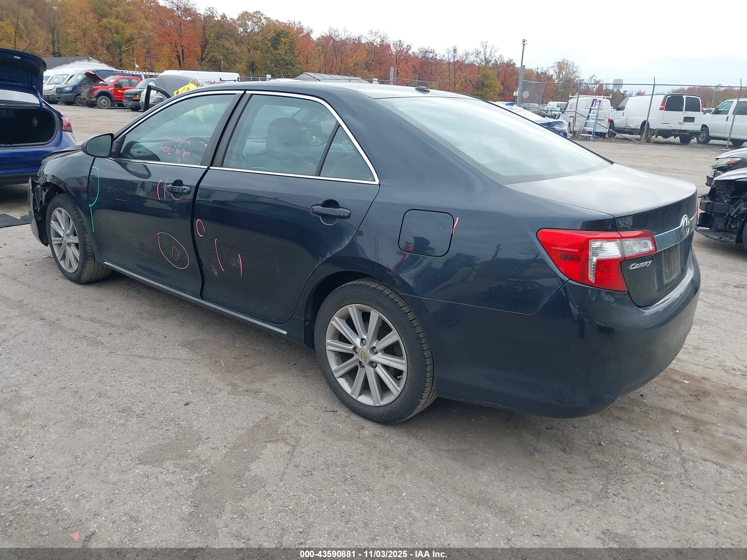 TOYOTA CAMRY image 3