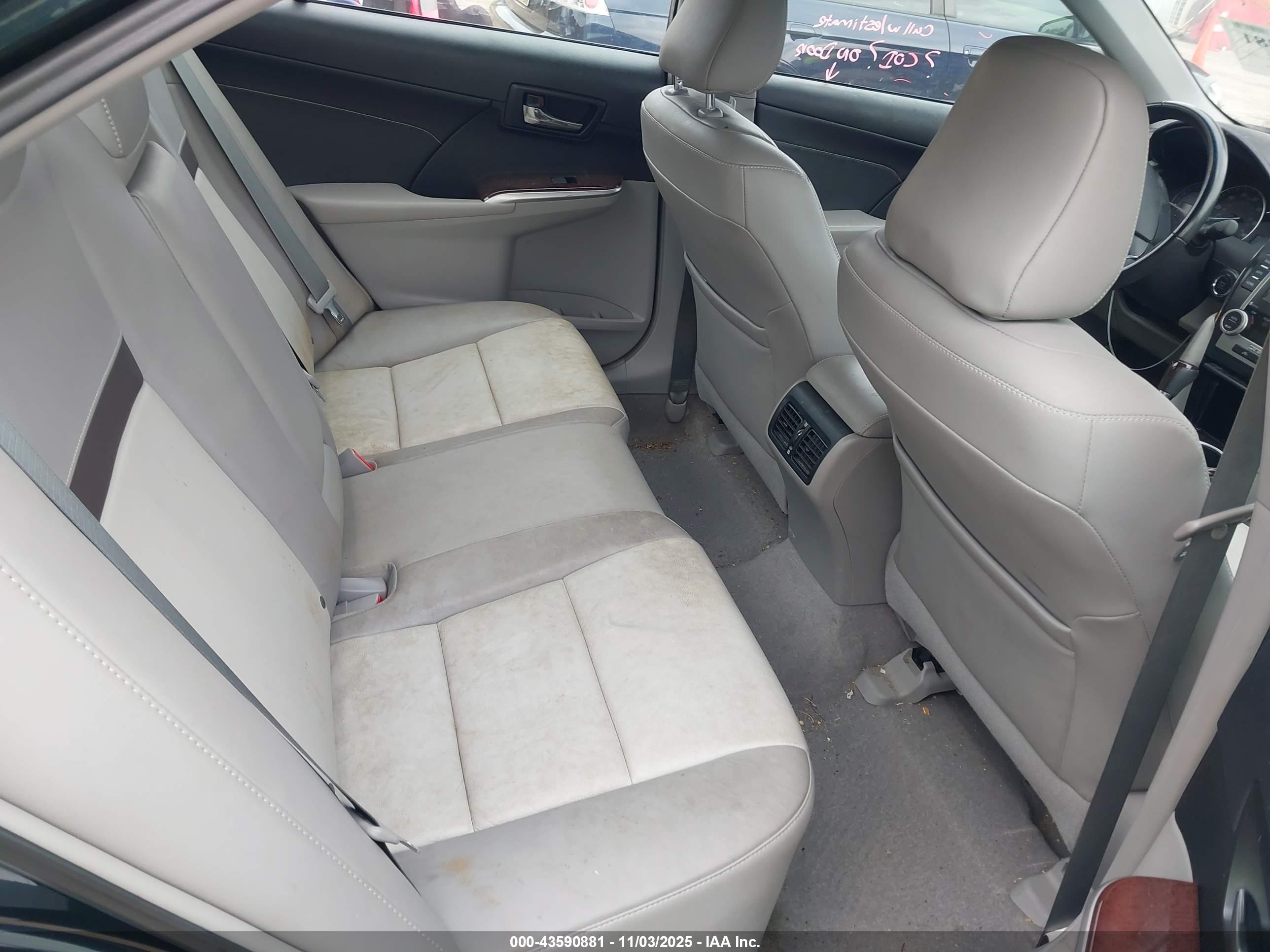TOYOTA CAMRY image 8
