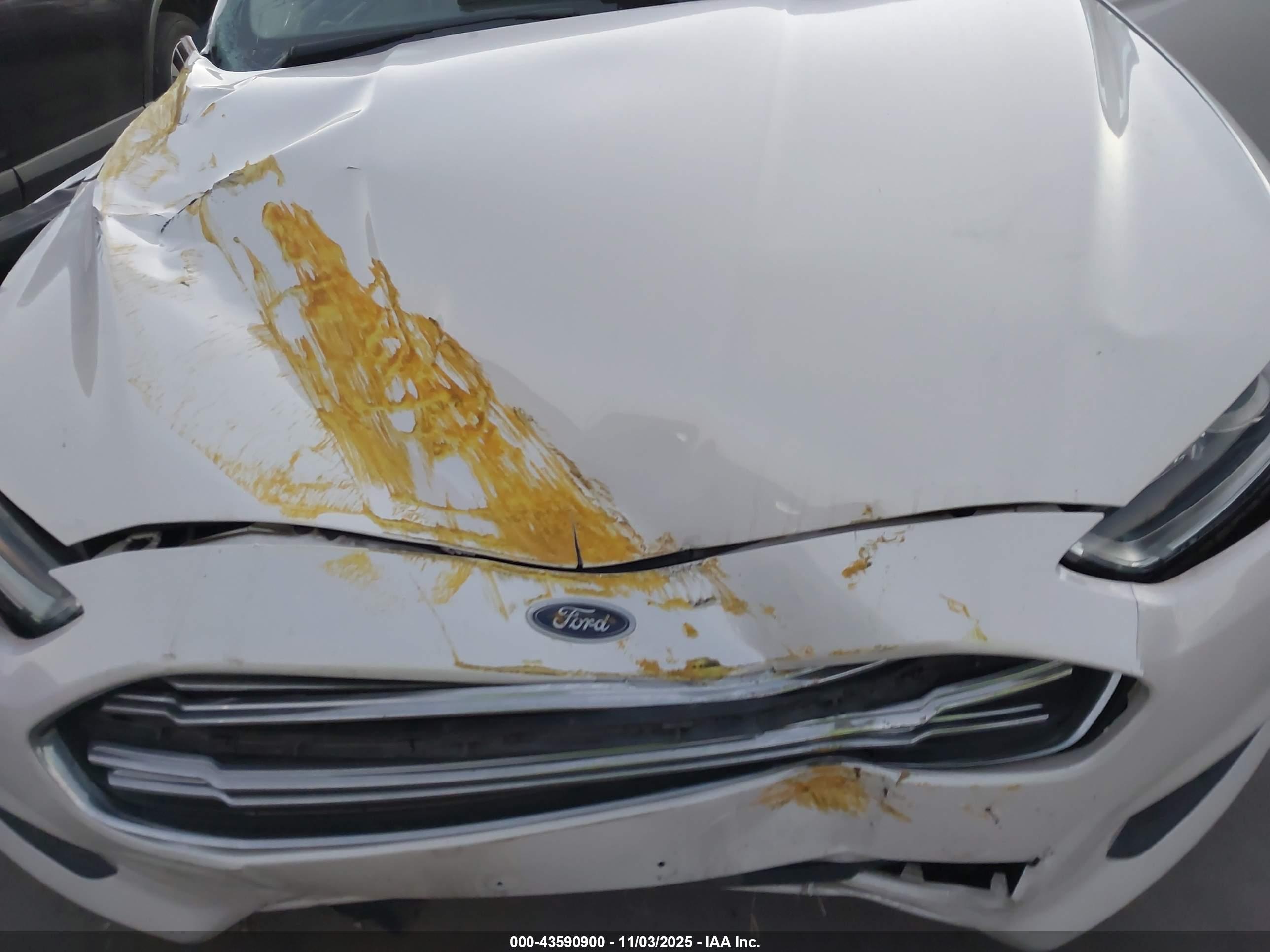 FORD FUSION image 10