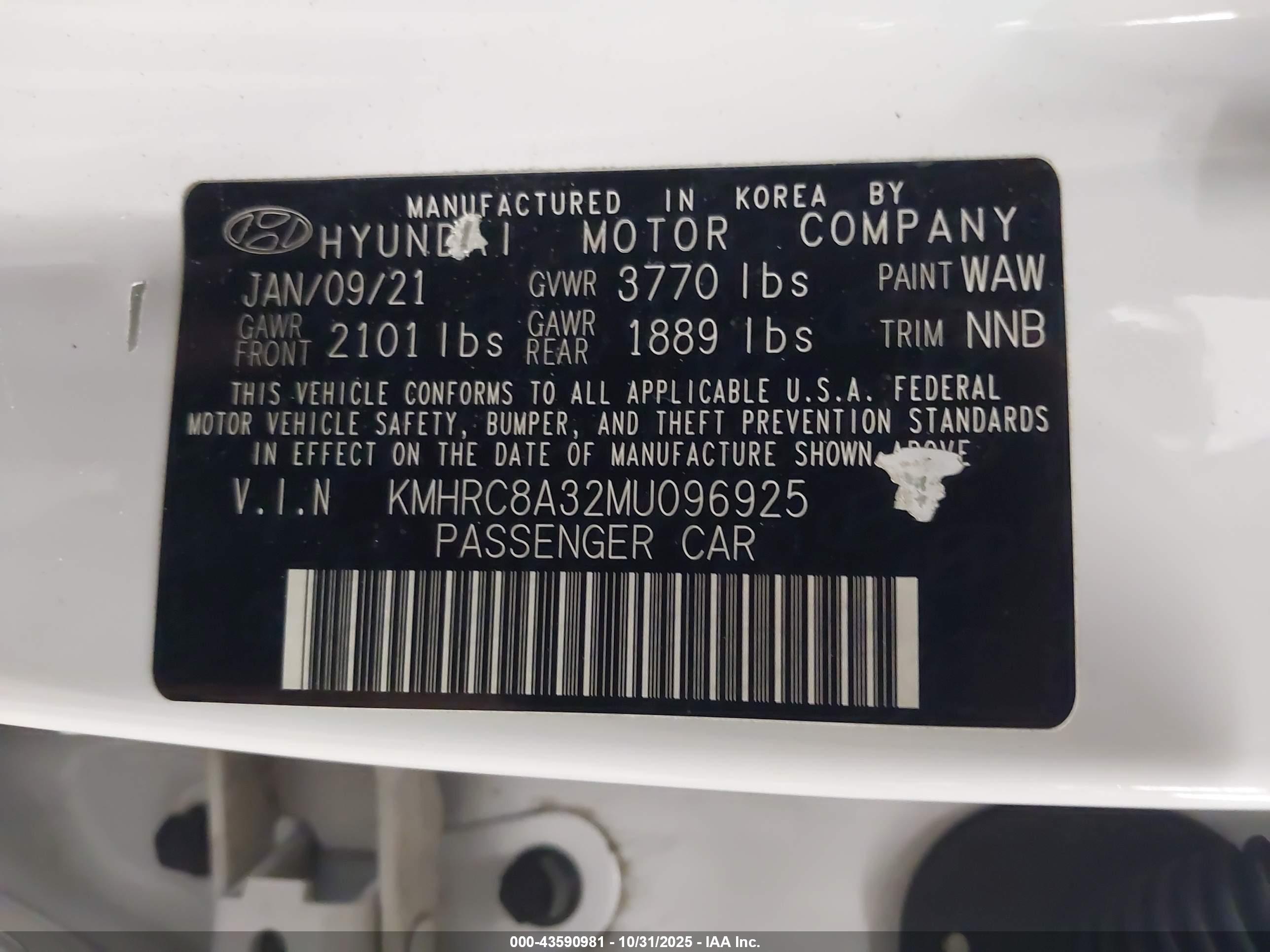 HYUNDAI VENUE image 9