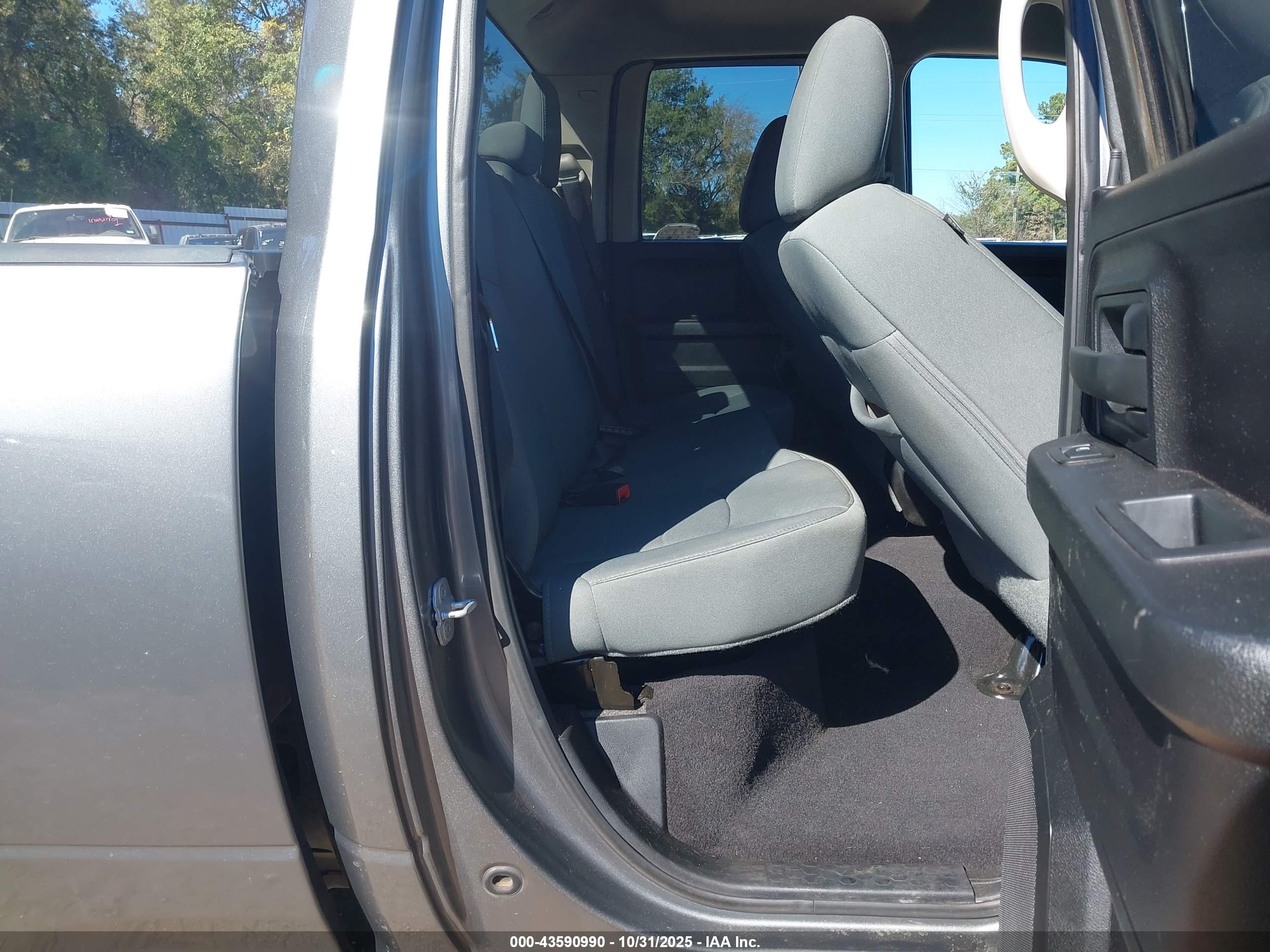 RAM 1500 image 8