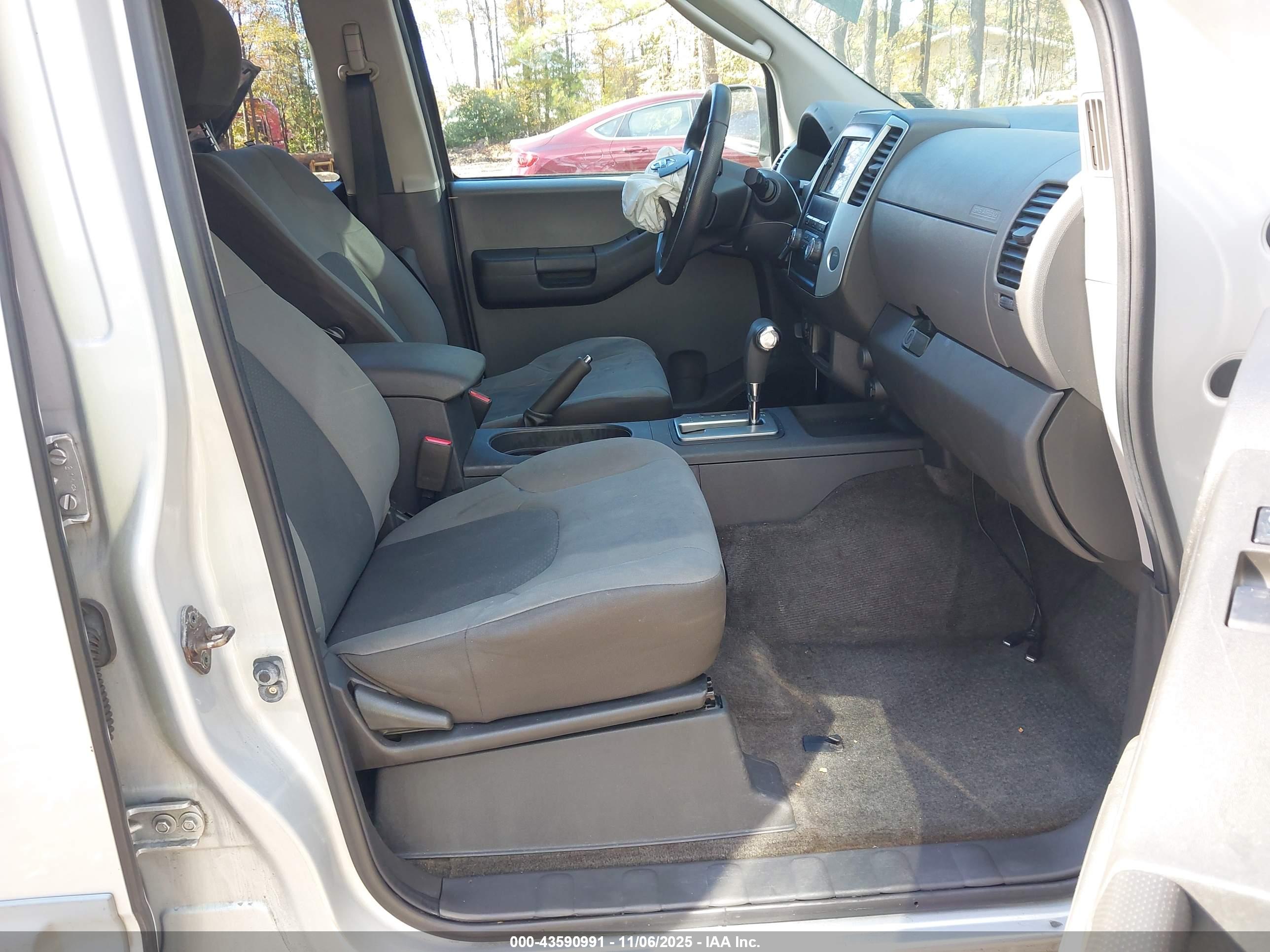 NISSAN XTERRA image 5