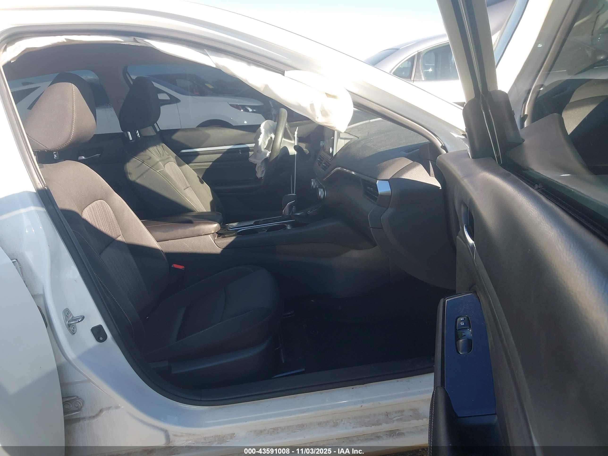 NISSAN ALTIMA image 5