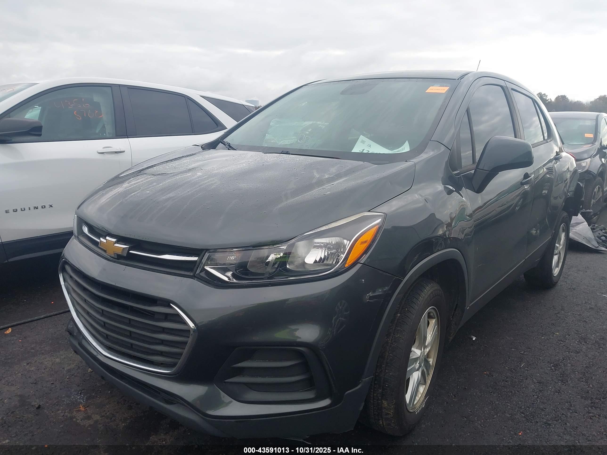 CHEVROLET TRAX image 2