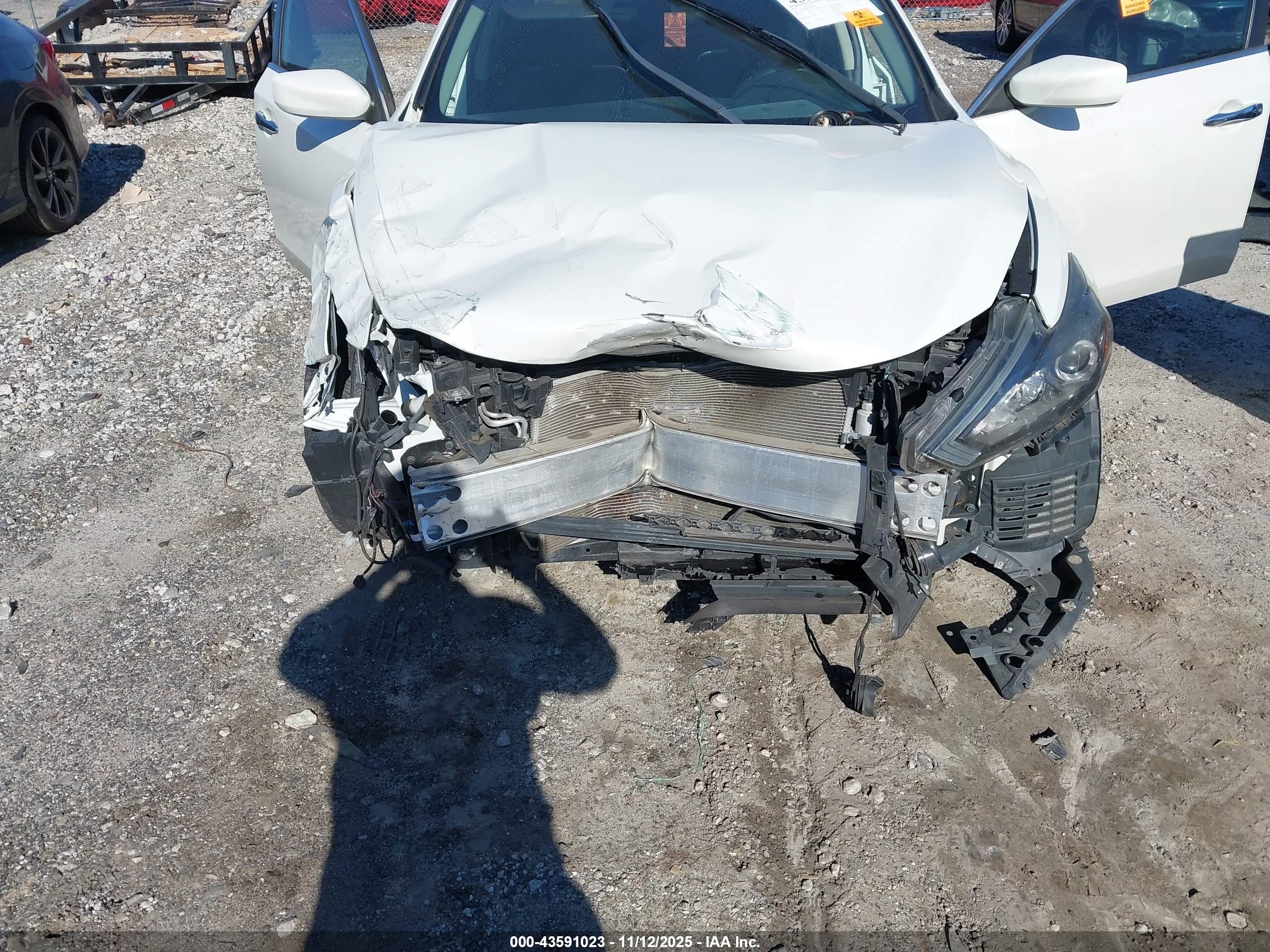 NISSAN ALTIMA image 6
