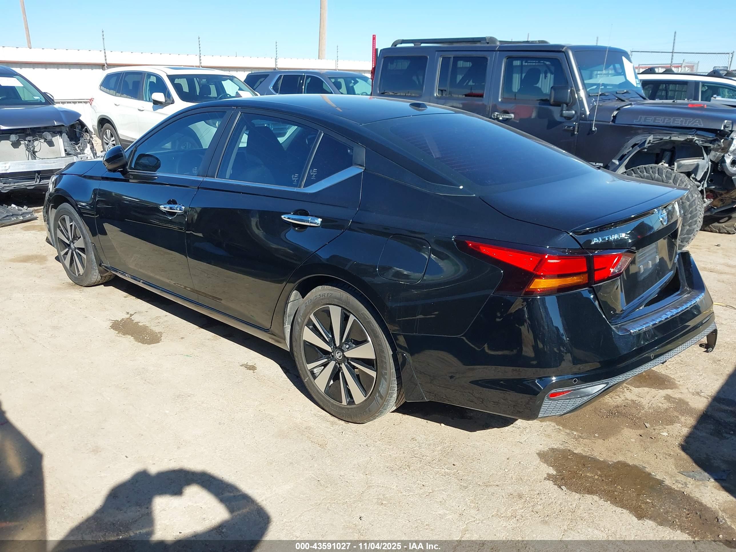 NISSAN ALTIMA image 3