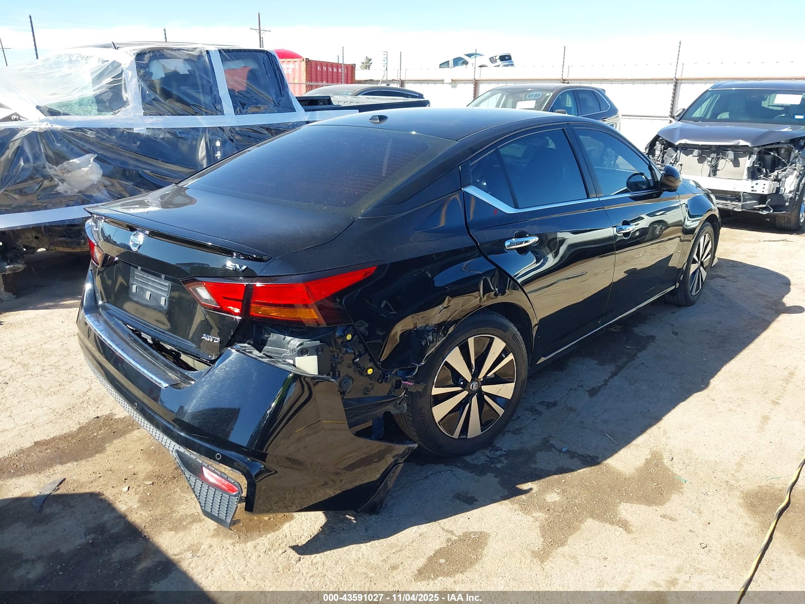 NISSAN ALTIMA image 4