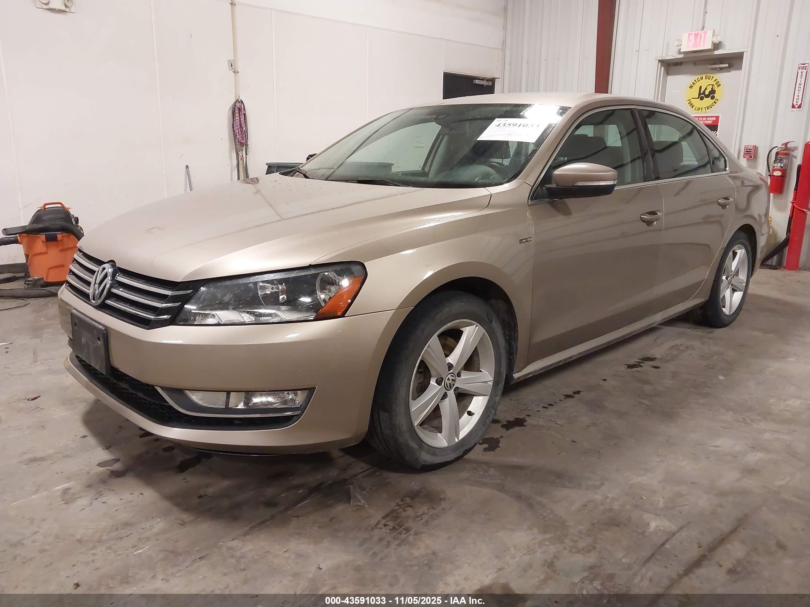 VOLKSWAGEN PASSAT image 2