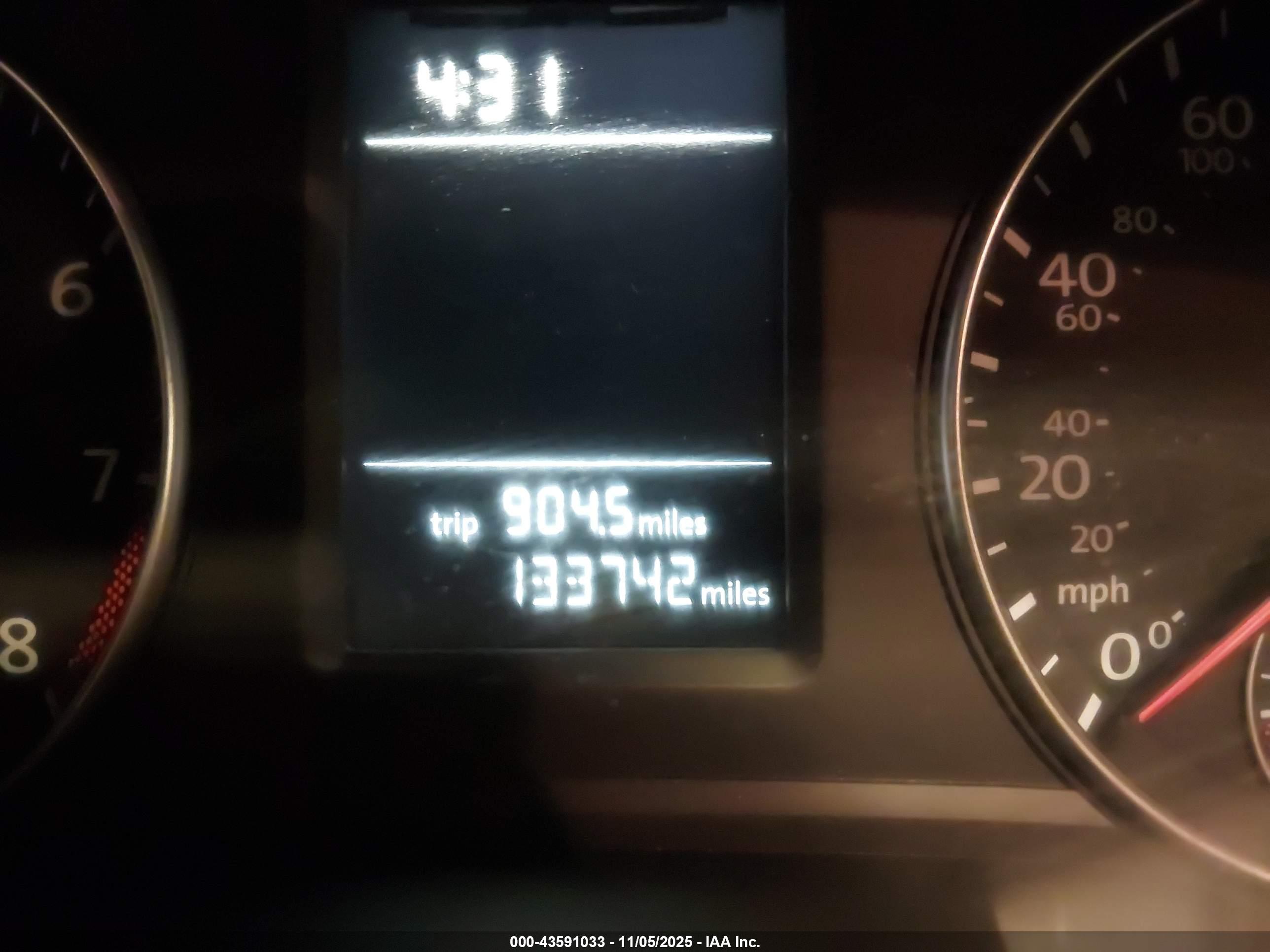 VOLKSWAGEN PASSAT image 7