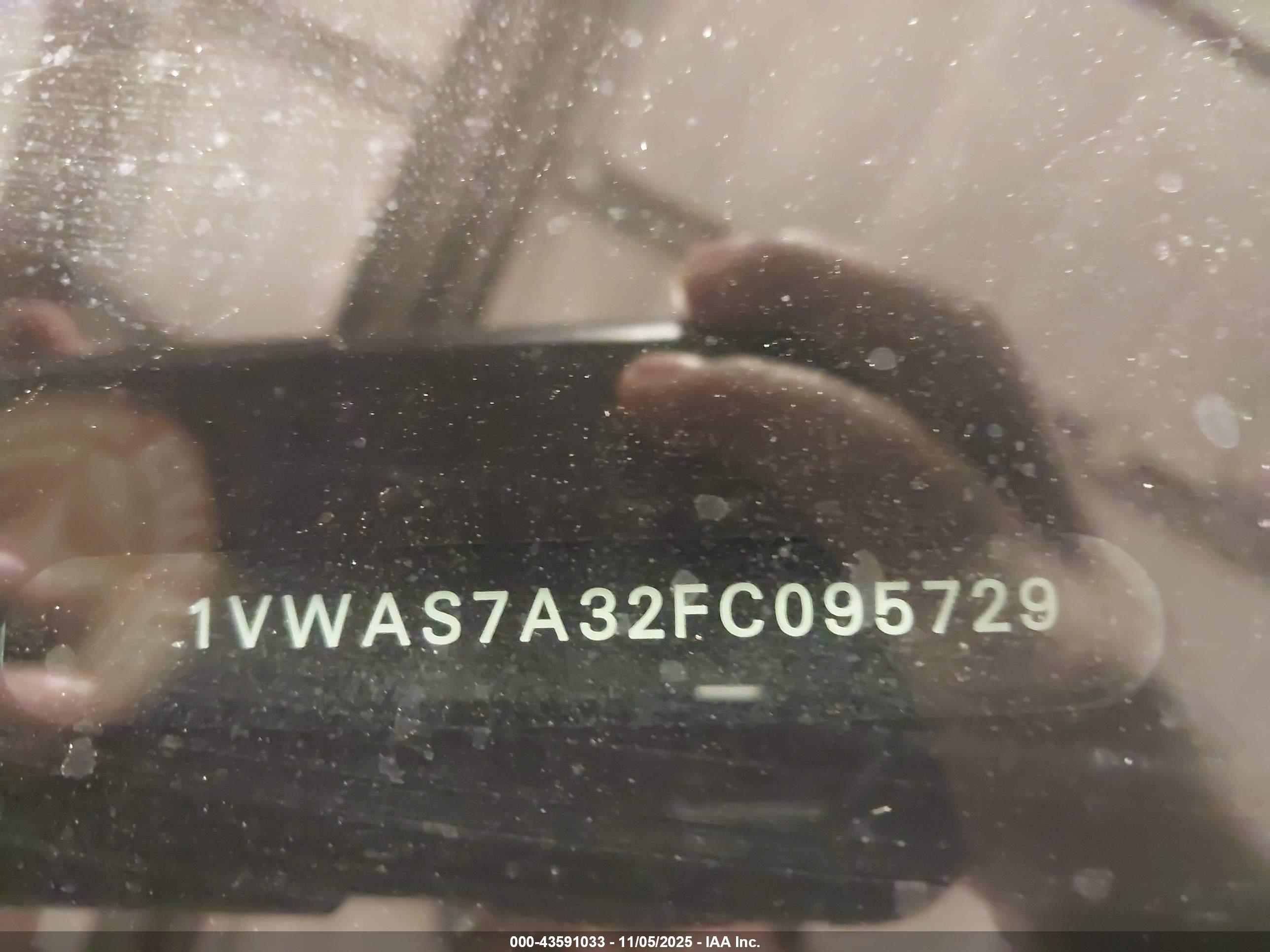 VOLKSWAGEN PASSAT image 9