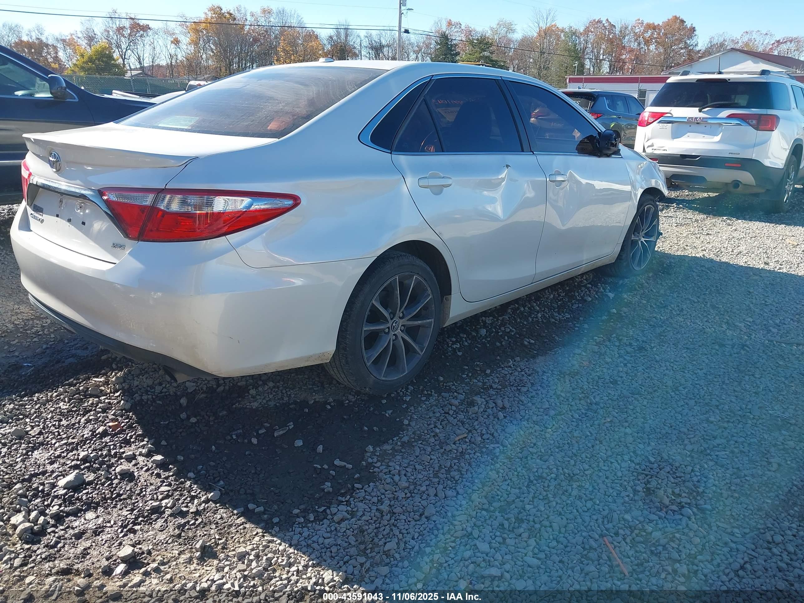 TOYOTA CAMRY image 4