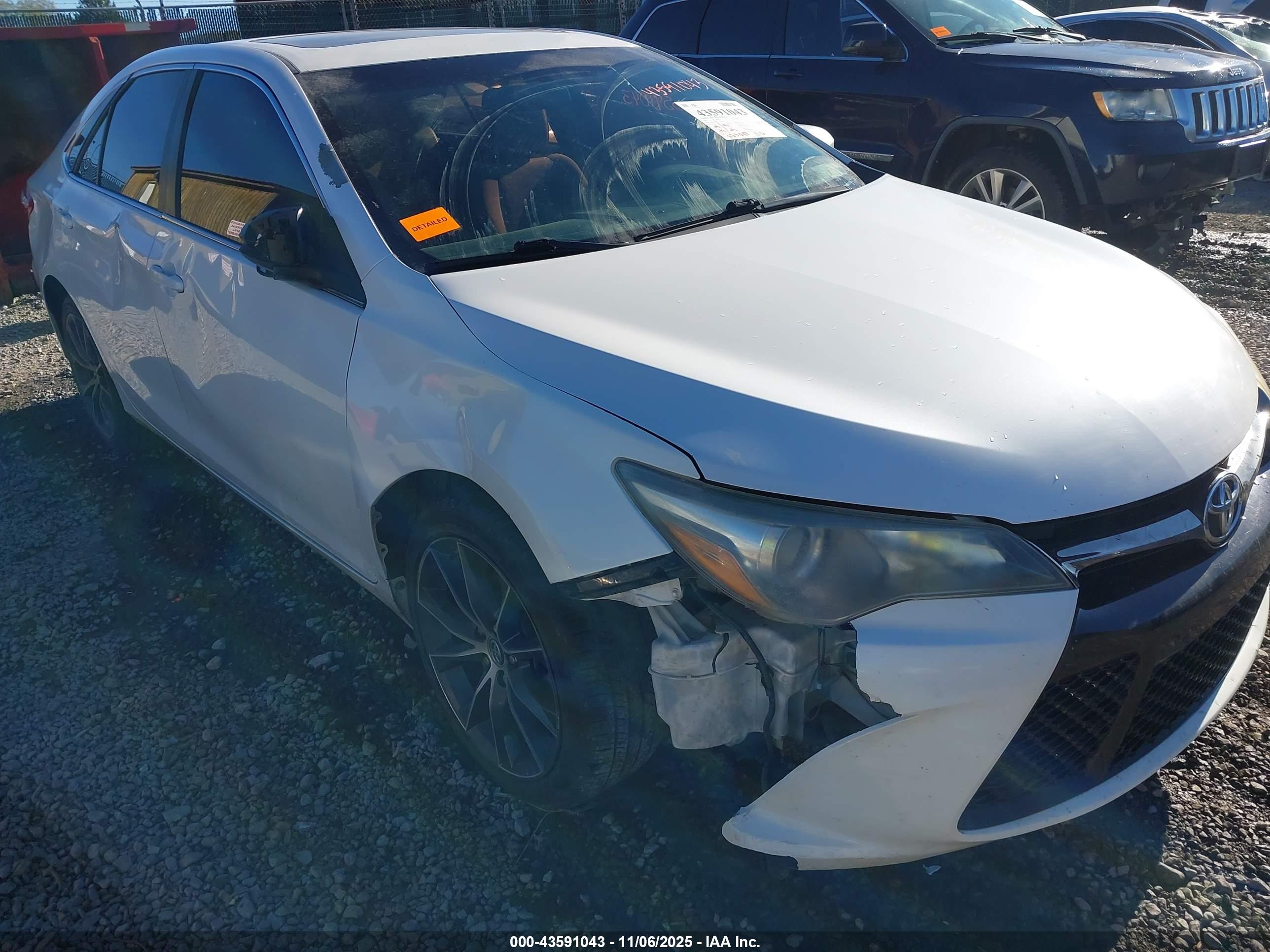 TOYOTA CAMRY image 6