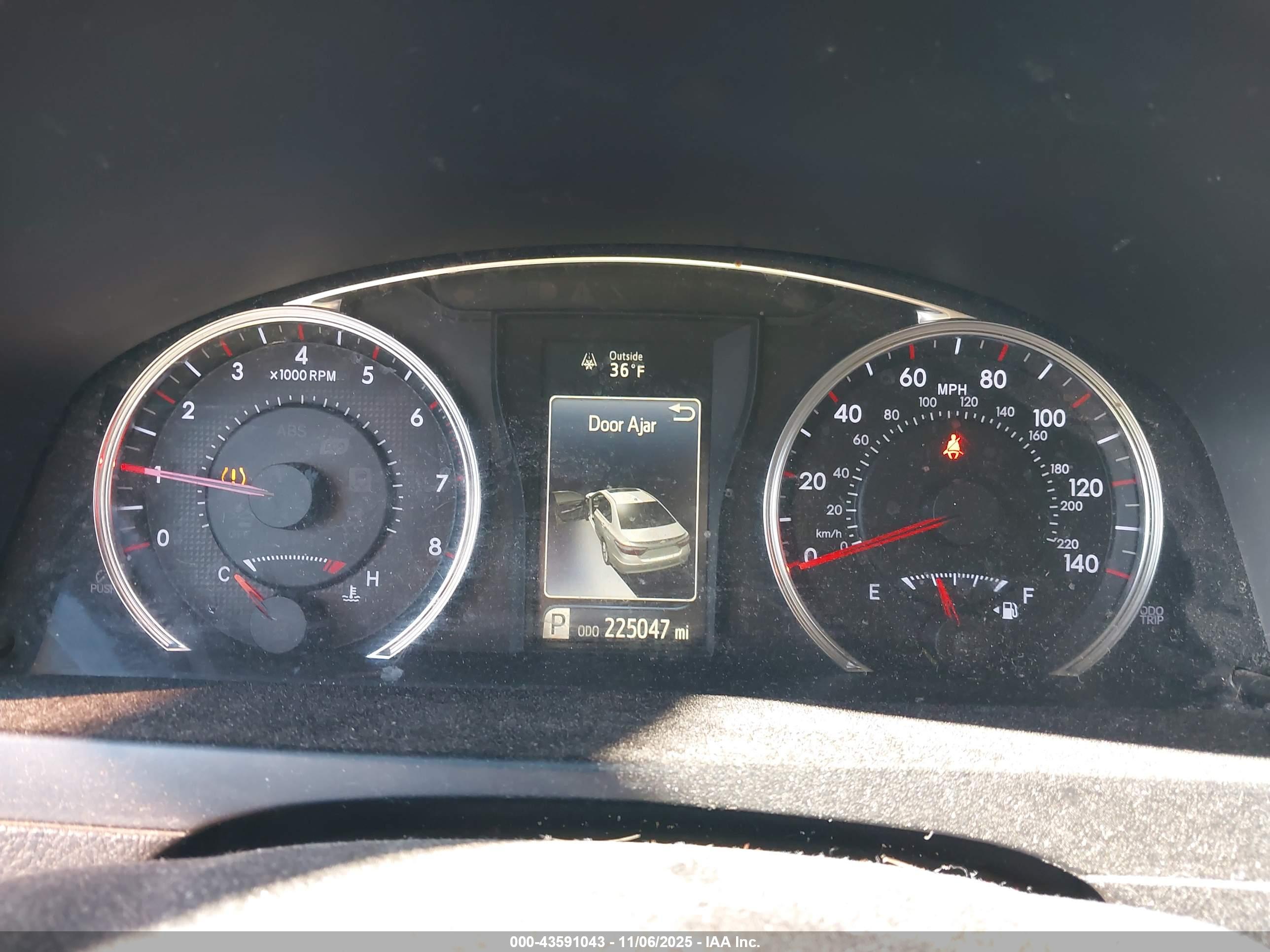 TOYOTA CAMRY image 7