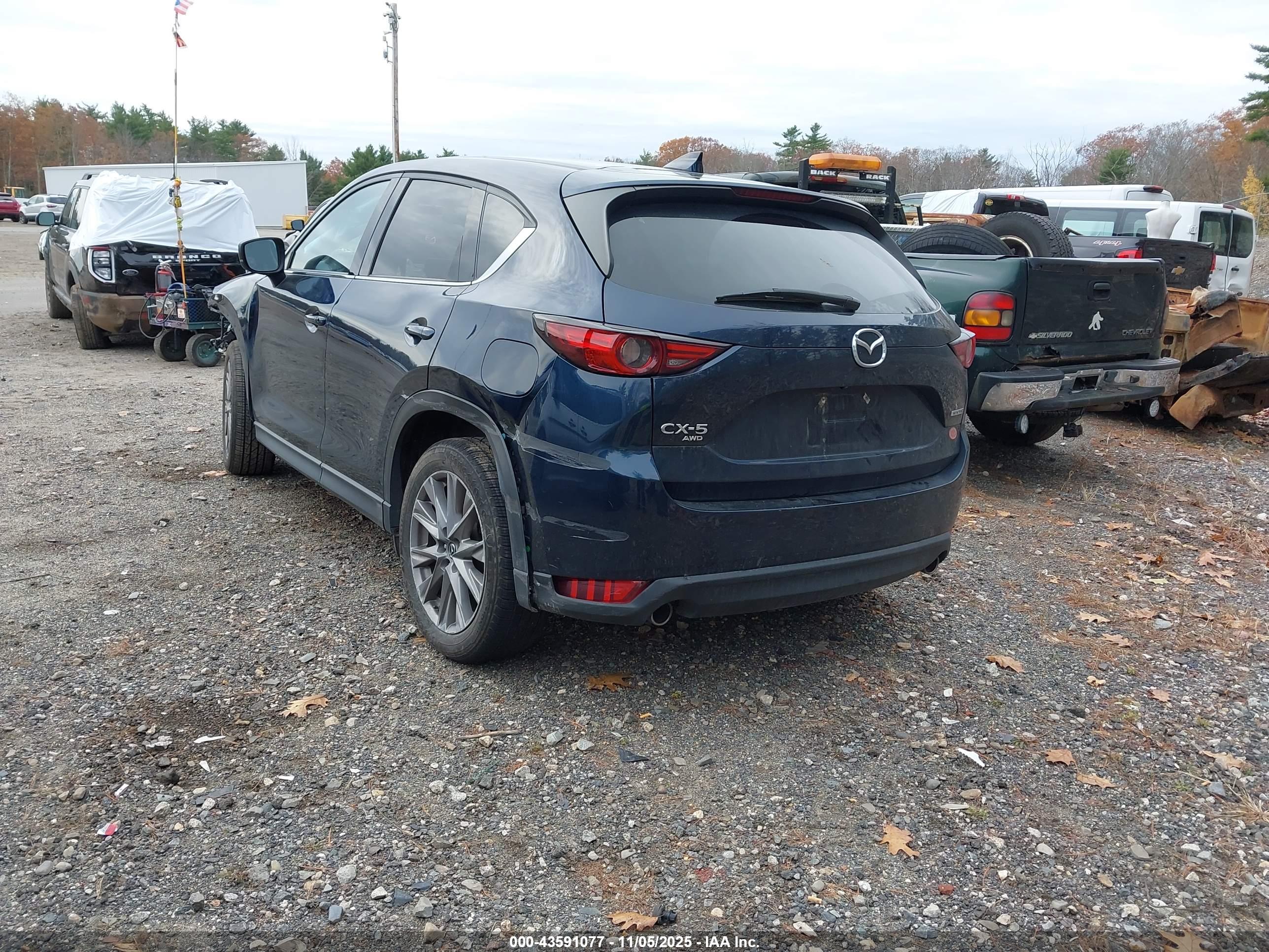 MAZDA CX-5 image 3